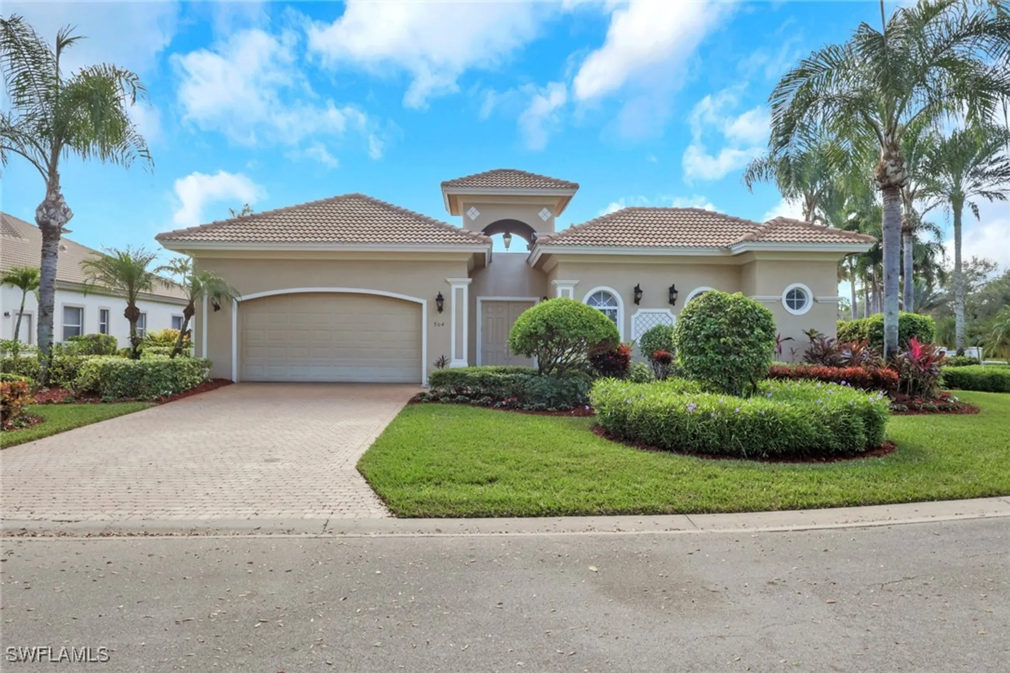 Property Slideshow image 31 of 31 | 904 glen lake cir, Naples, FL, 34119