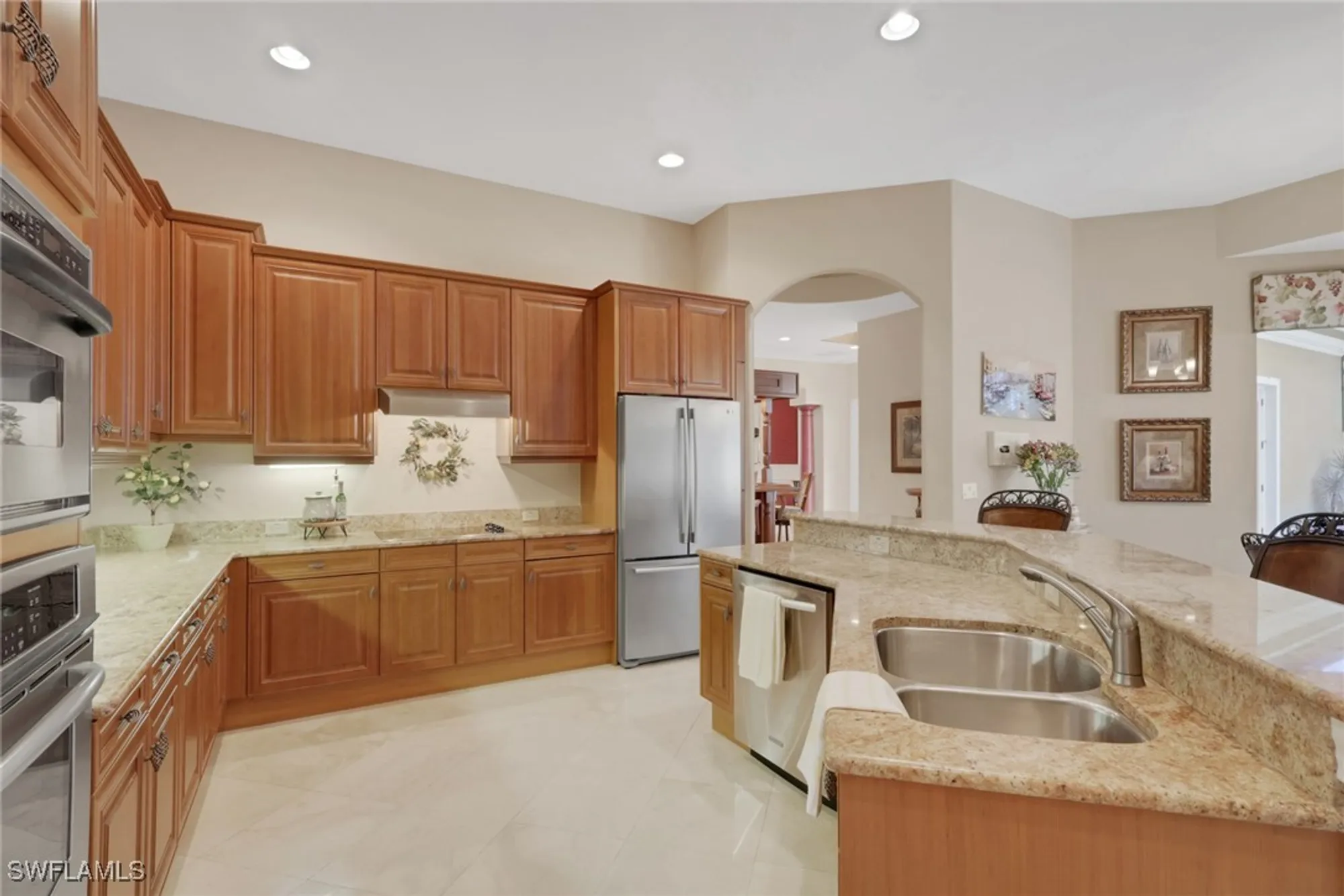 Property Slideshow image 7 of 31 | 904 glen lake cir, Naples, FL, 34119
