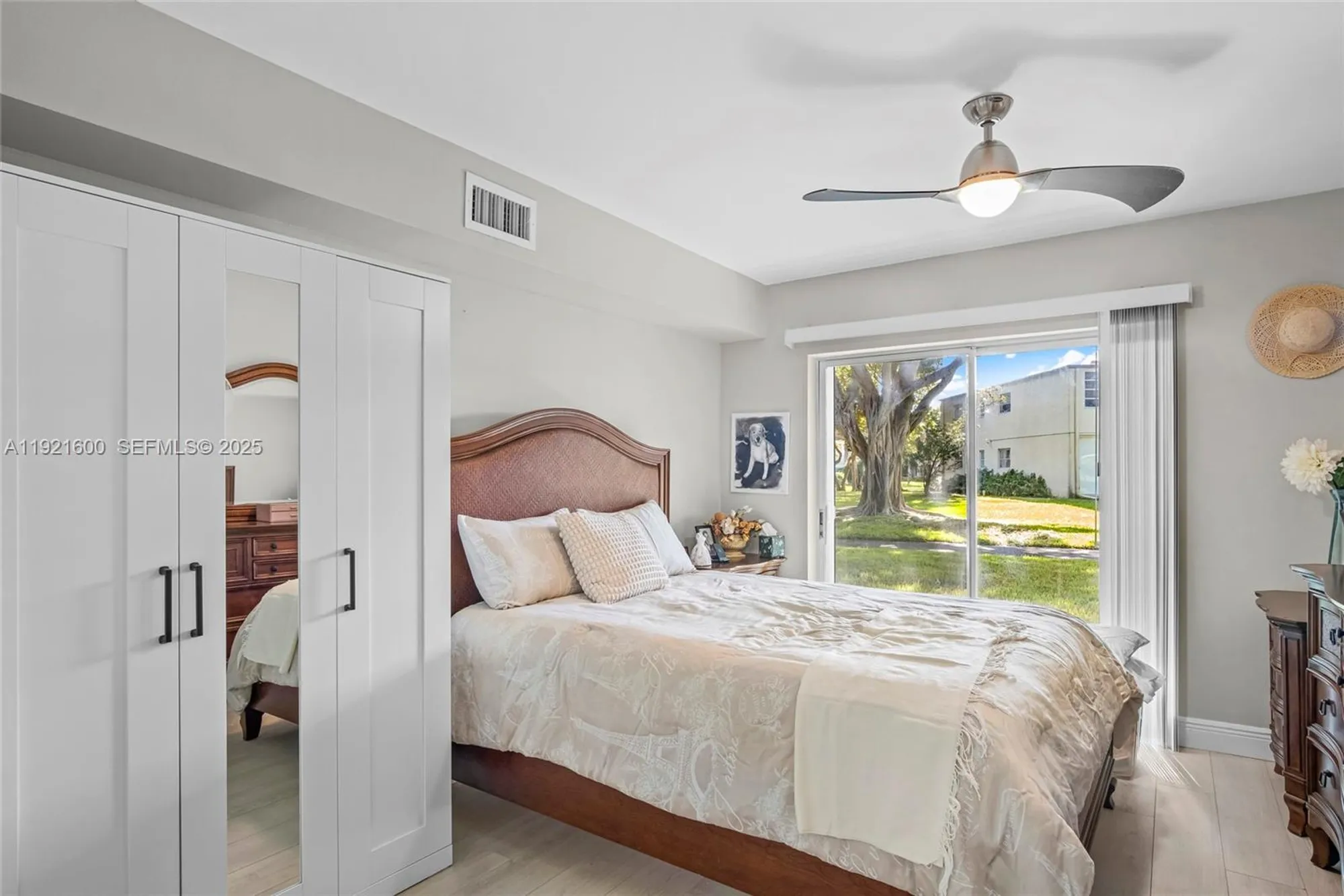 Property Slideshow image 12 of 24 | 19 abbey ln apt 104, Delray Beach, FL, 33446