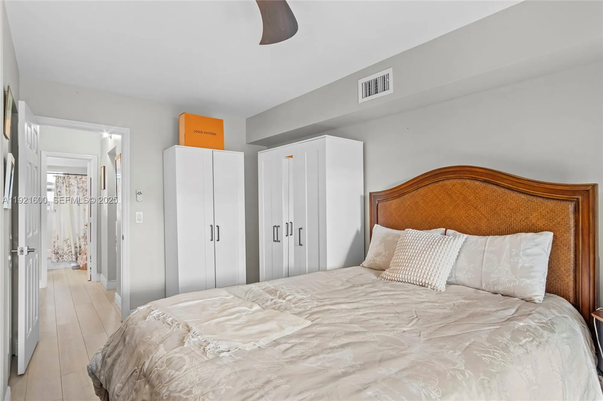 Property Slideshow image 13 of 24 | 19 abbey ln apt 104, Delray Beach, FL, 33446