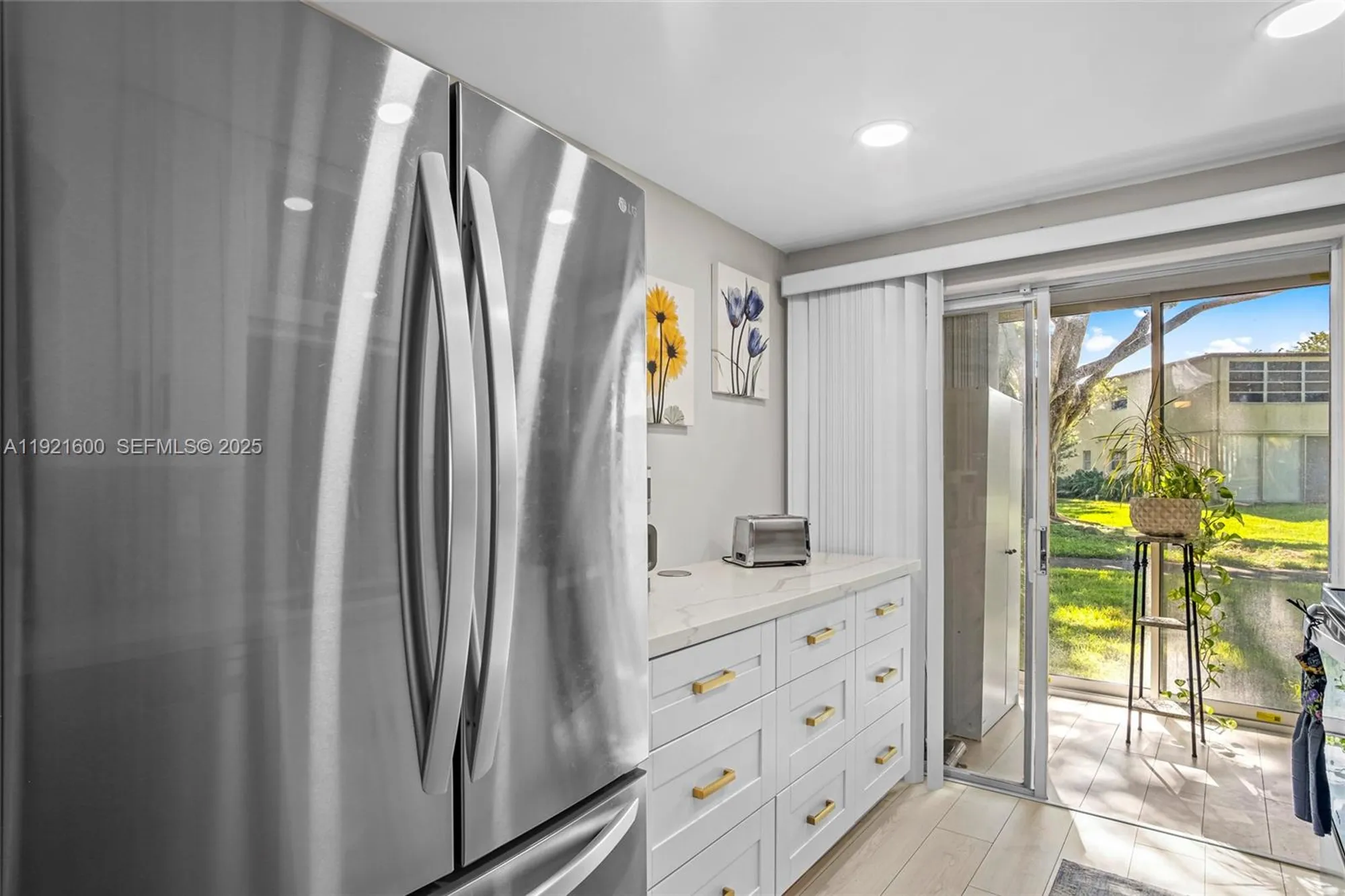 Property Slideshow image 6 of 24 | 19 abbey ln apt 104, Delray Beach, FL, 33446