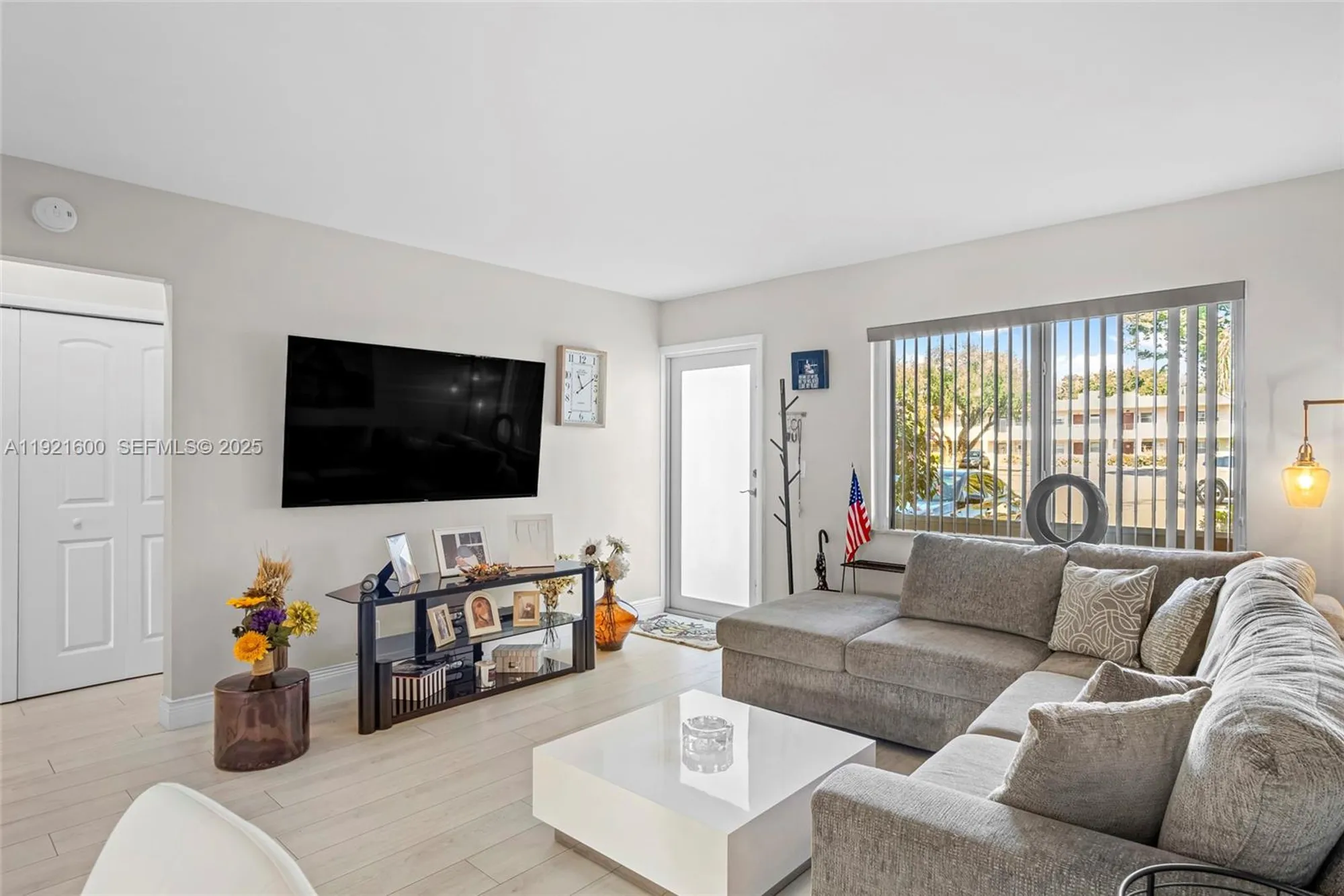 Property Slideshow image 9 of 24 | 19 abbey ln apt 104, Delray Beach, FL, 33446