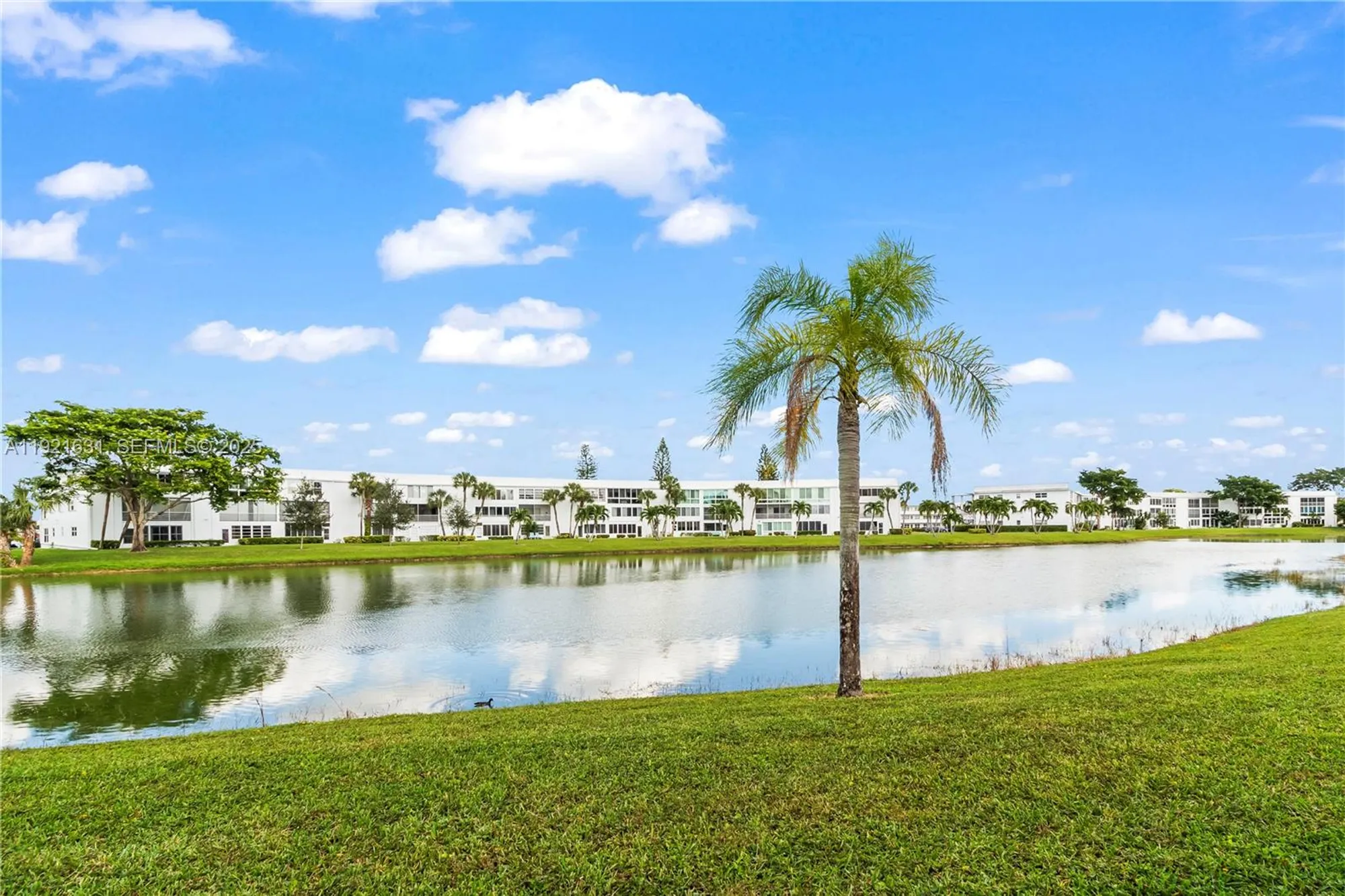 Property Slideshow image 33 of 38 | 105 wellington l, West Palm Beach, FL, 33417