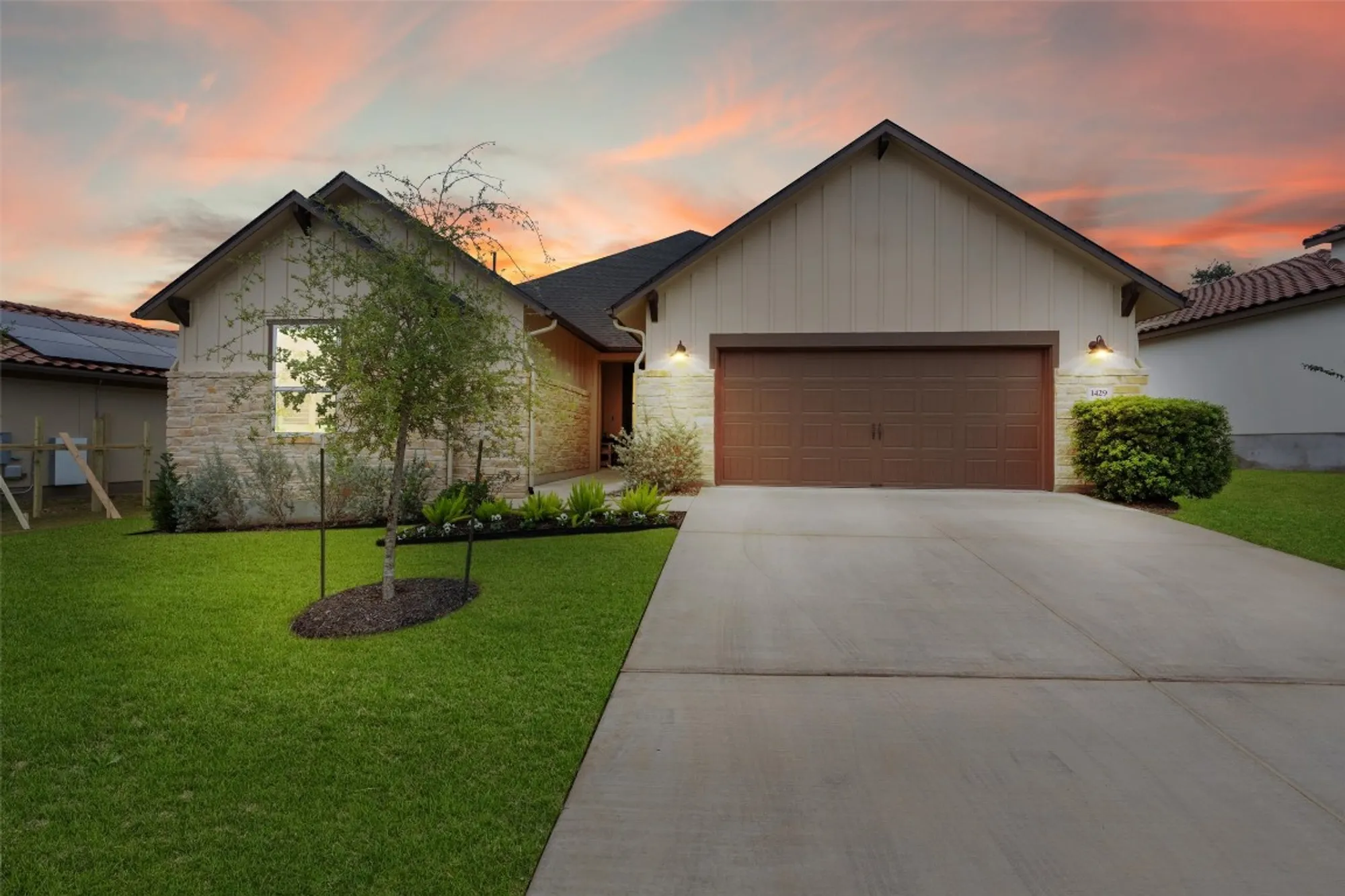 Property Slideshow image 2 of 39 | 1429 dancing oak ln, San Marcos, TX, 78666