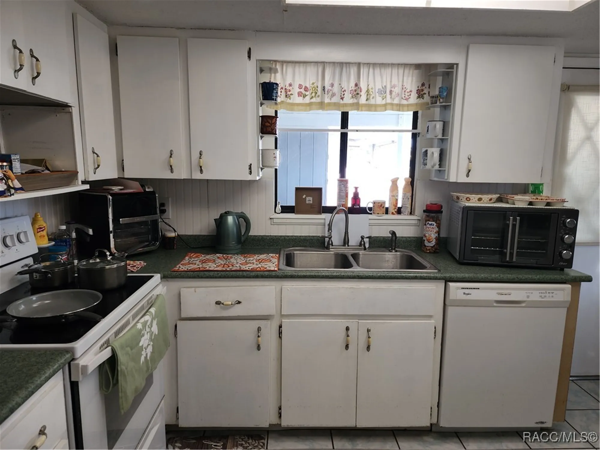 Property Slideshow image 17 of 43 | 9055 sw 102nd ln, Ocala, FL, 34481