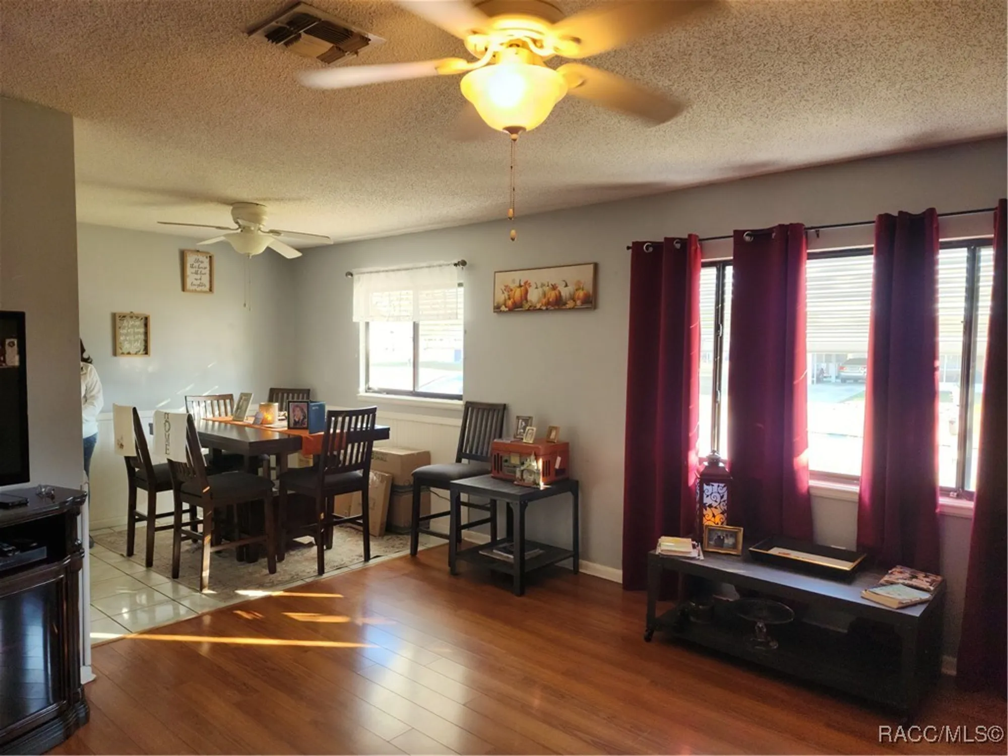 Property Slideshow image 7 of 43 | 9055 sw 102nd ln, Ocala, FL, 34481