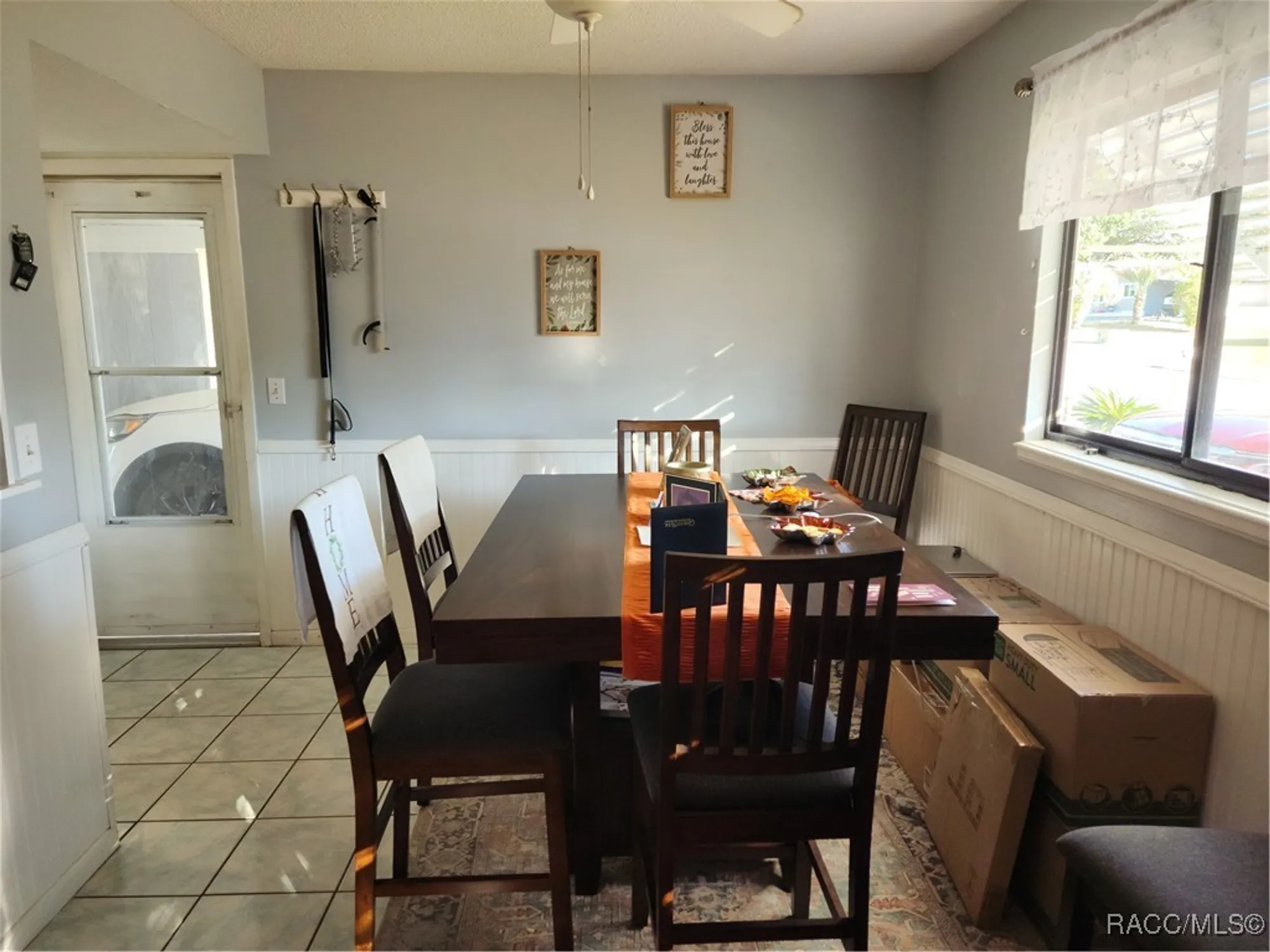 Property Slideshow image 9 of 43 | 9055 sw 102nd ln, Ocala, FL, 34481