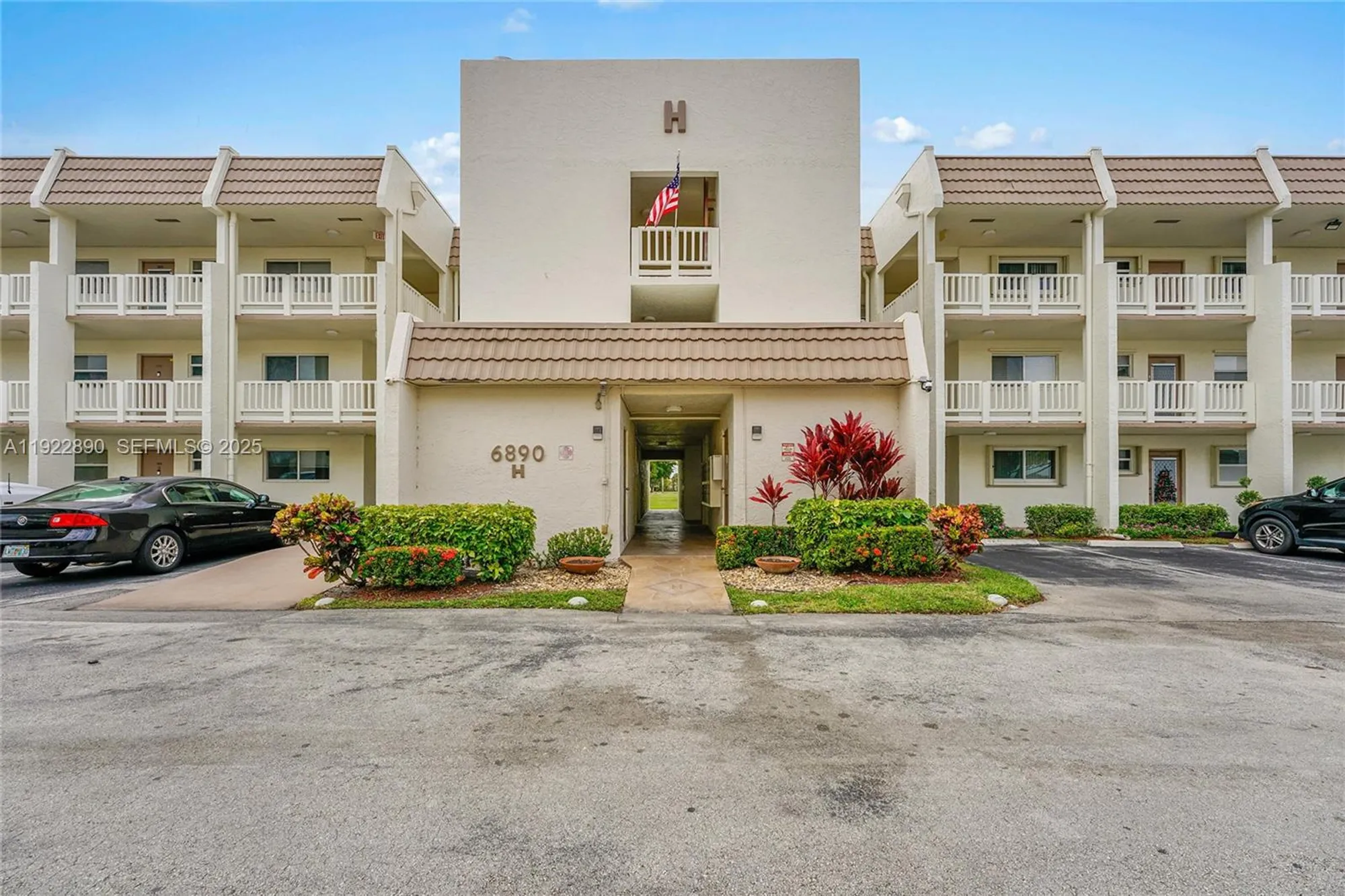 Property Slideshow image 3 of 23 | 6890 royal palm blvd 109h, Margate, FL, 33063