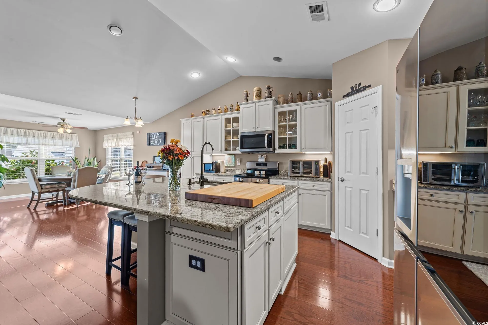 Property Slideshow image 20 of 39 | 892 bonita loop, Myrtle Beach, SC, 29588
