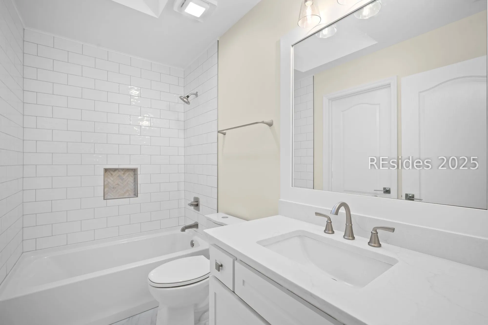 Property Slideshow image 21 of 29 | 39 golden hind dr, Hilton Head Island, SC, 29926