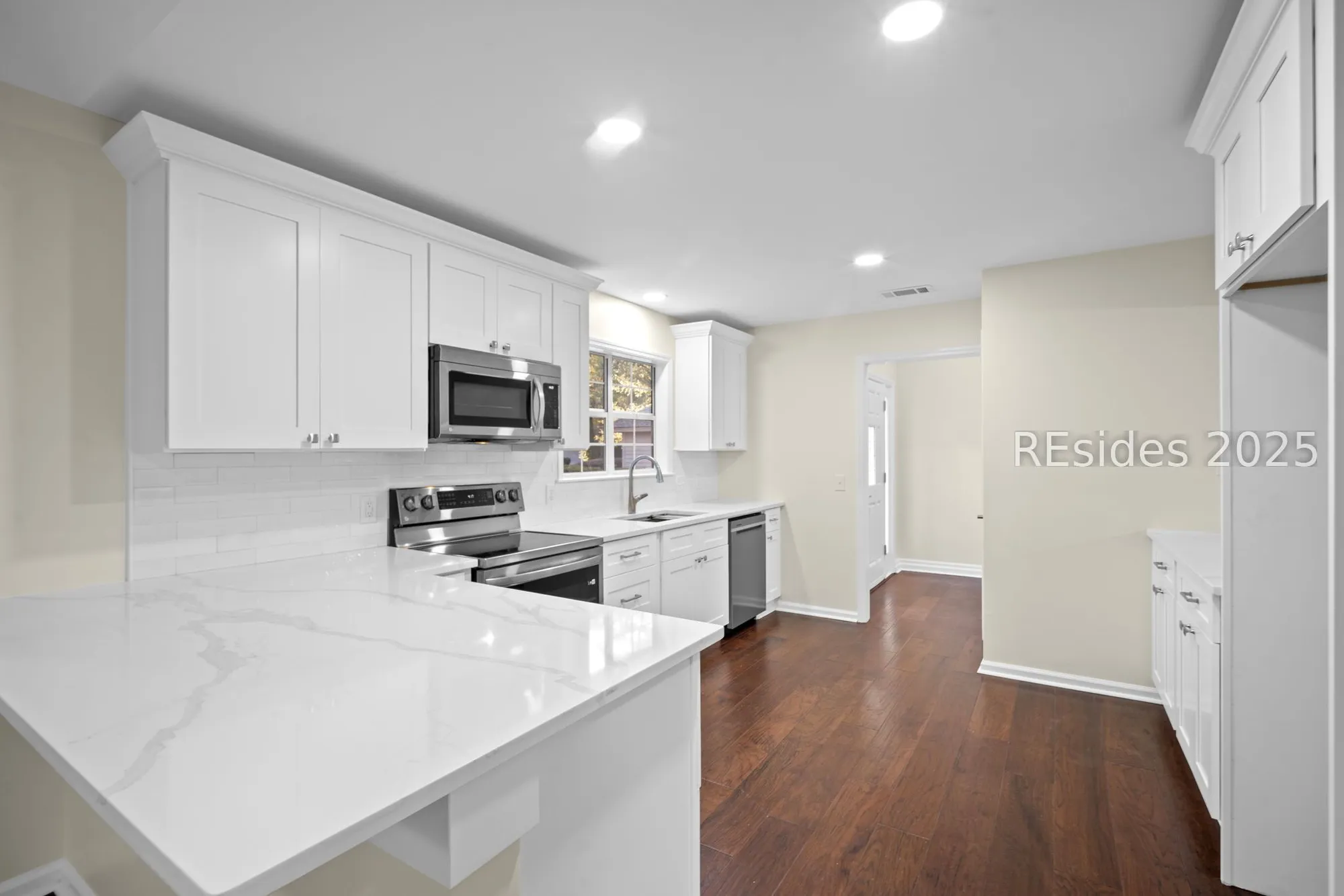 Property Slideshow image 7 of 29 | 39 golden hind dr, Hilton Head Island, SC, 29926