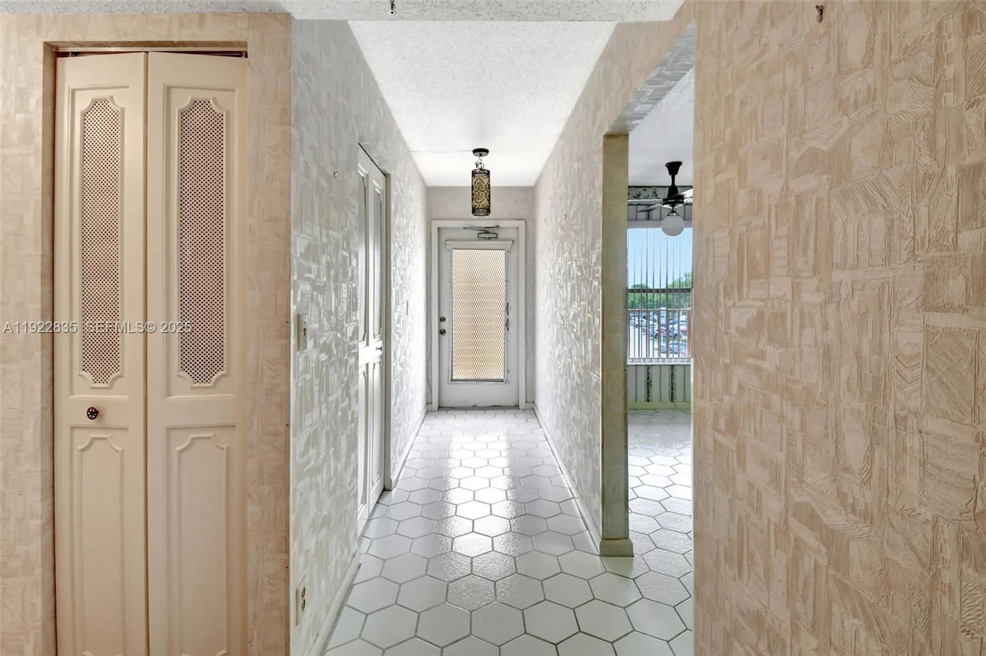 Property Slideshow image 14 of 42 | 14575 bonaire blvd 308, Delray Beach, FL, 33446