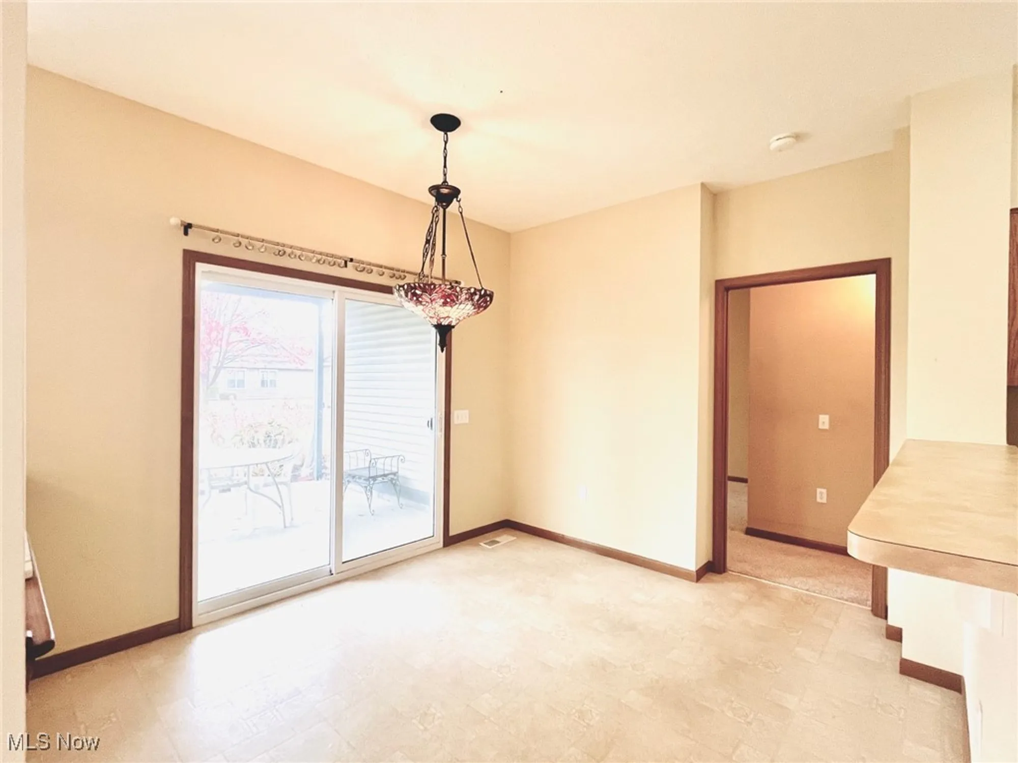 Property Slideshow image 18 of 42 | 2148 southampton ln, Avon, OH, 44011