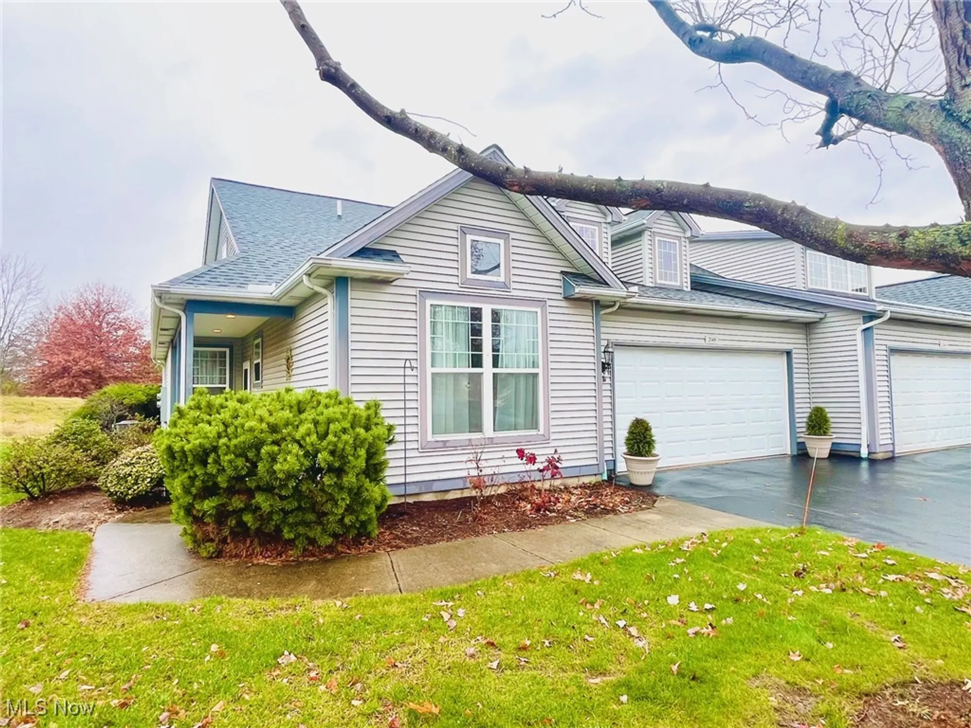 Property Slideshow image 1 of 42 | 2148 southampton ln, Avon, OH, 44011