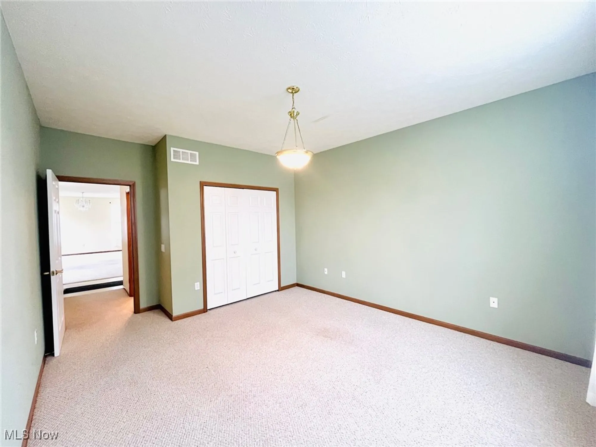 Property Slideshow image 27 of 42 | 2148 southampton ln, Avon, OH, 44011