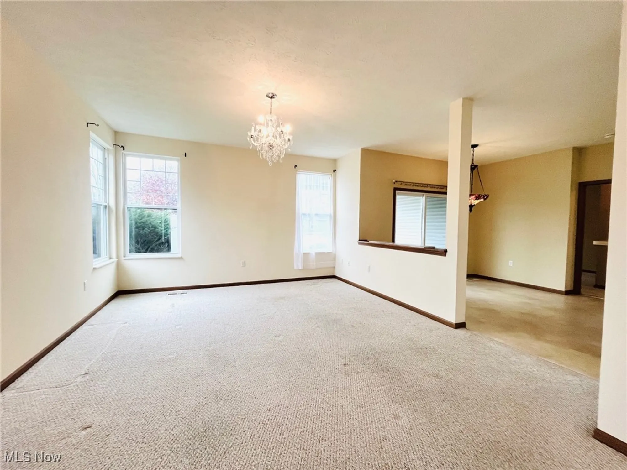 Property Slideshow image 7 of 42 | 2148 southampton ln, Avon, OH, 44011