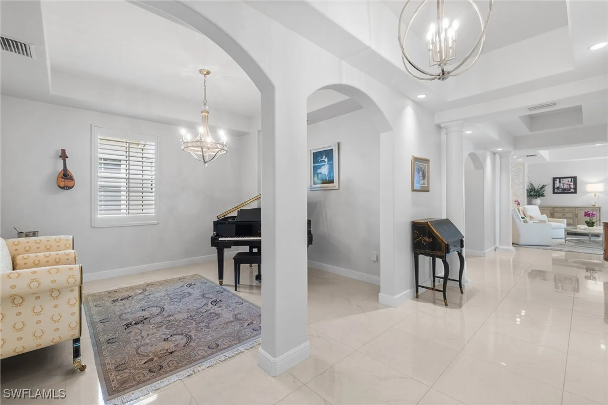 Property Slideshow image 14 of 34 | 583 avellino isles cir # 202, Naples, FL, 34119