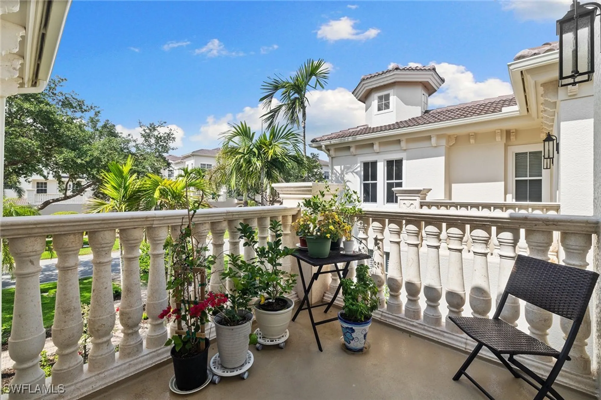 Property Slideshow image 13 of 34 | 583 avellino isles cir # 202, Naples, FL, 34119