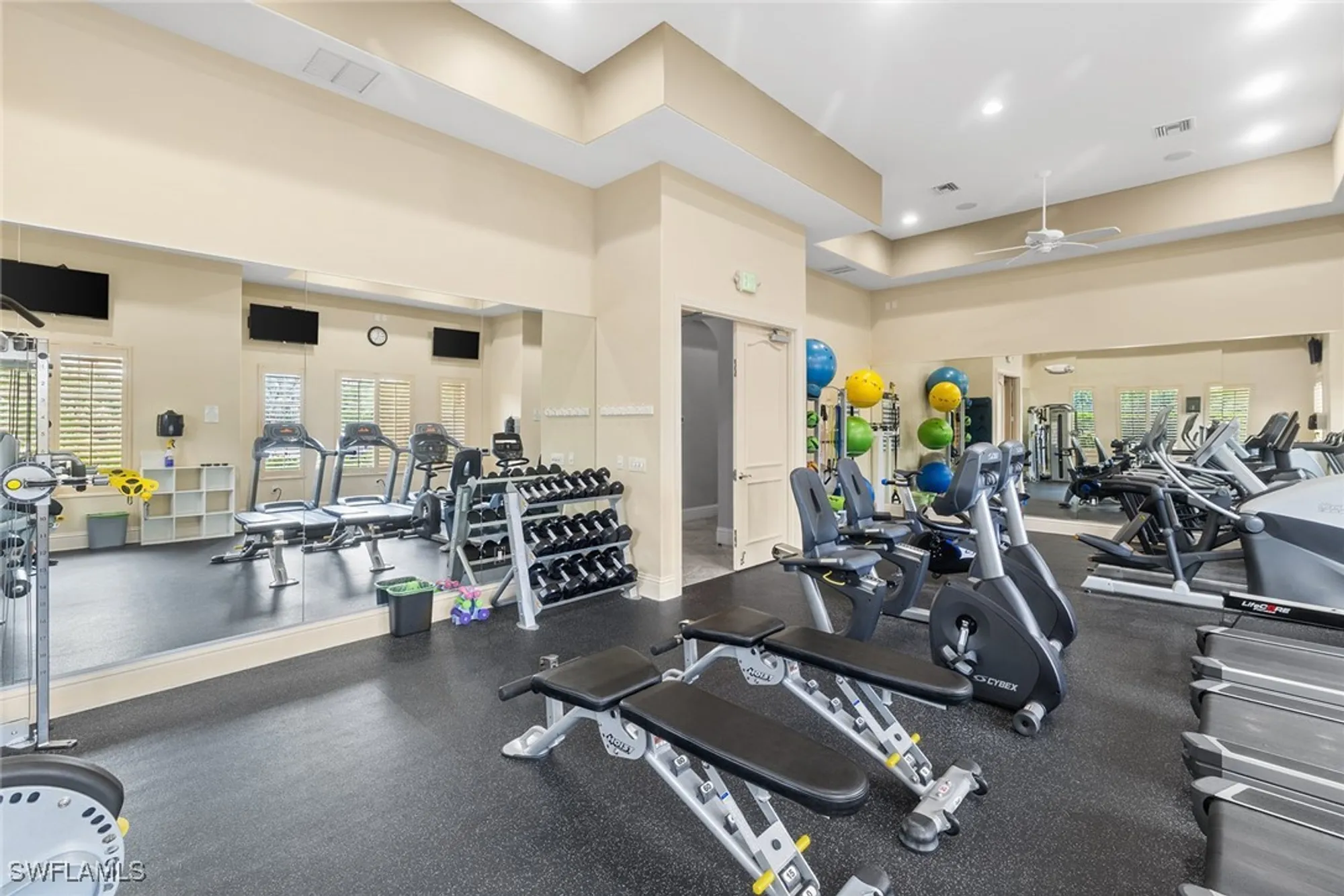 Property Slideshow image 29 of 34 | 583 avellino isles cir # 202, Naples, FL, 34119