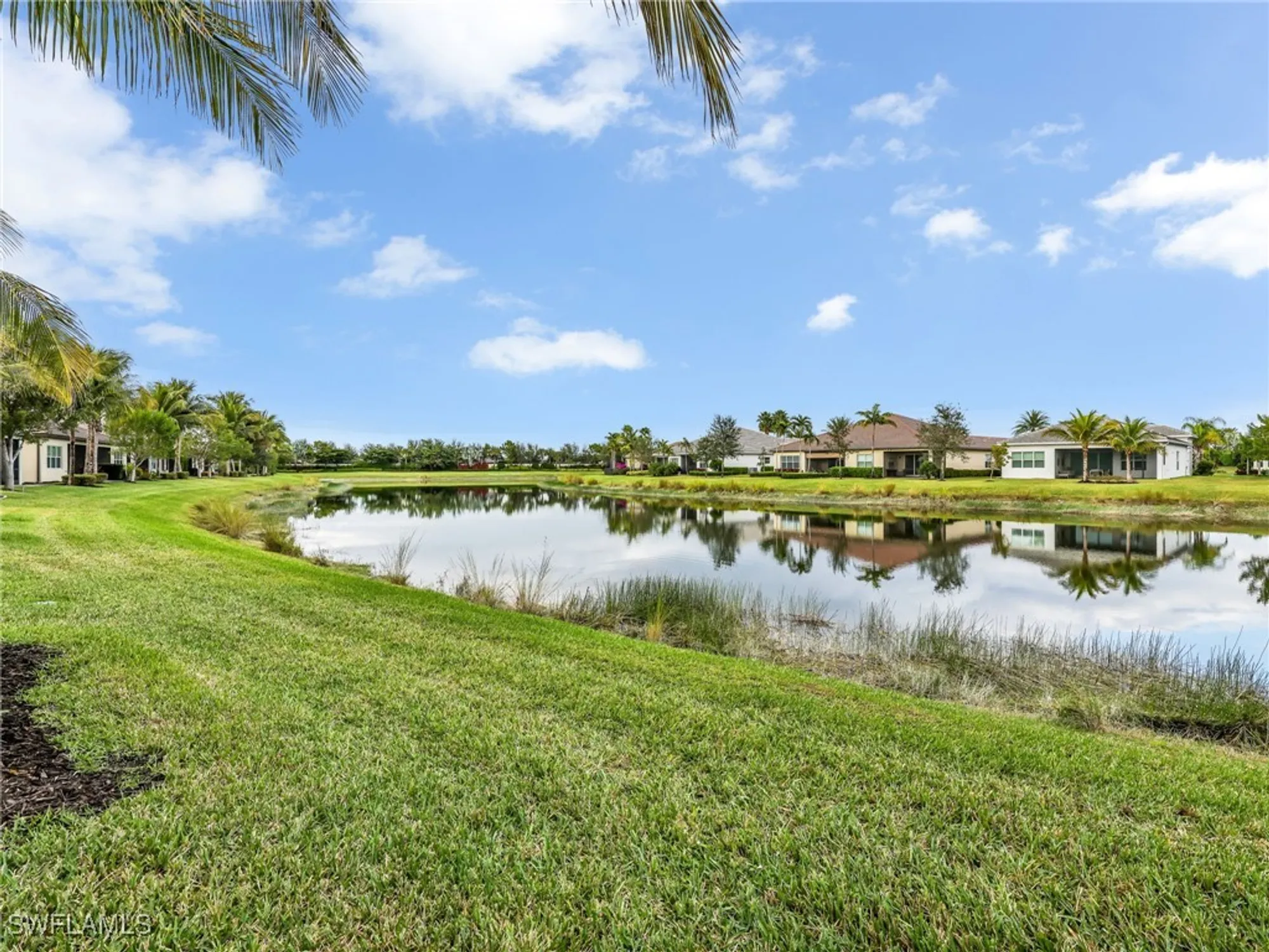 Property Slideshow image 17 of 35 | 28465 abruzzo dr, Bonita Springs, FL, 34135