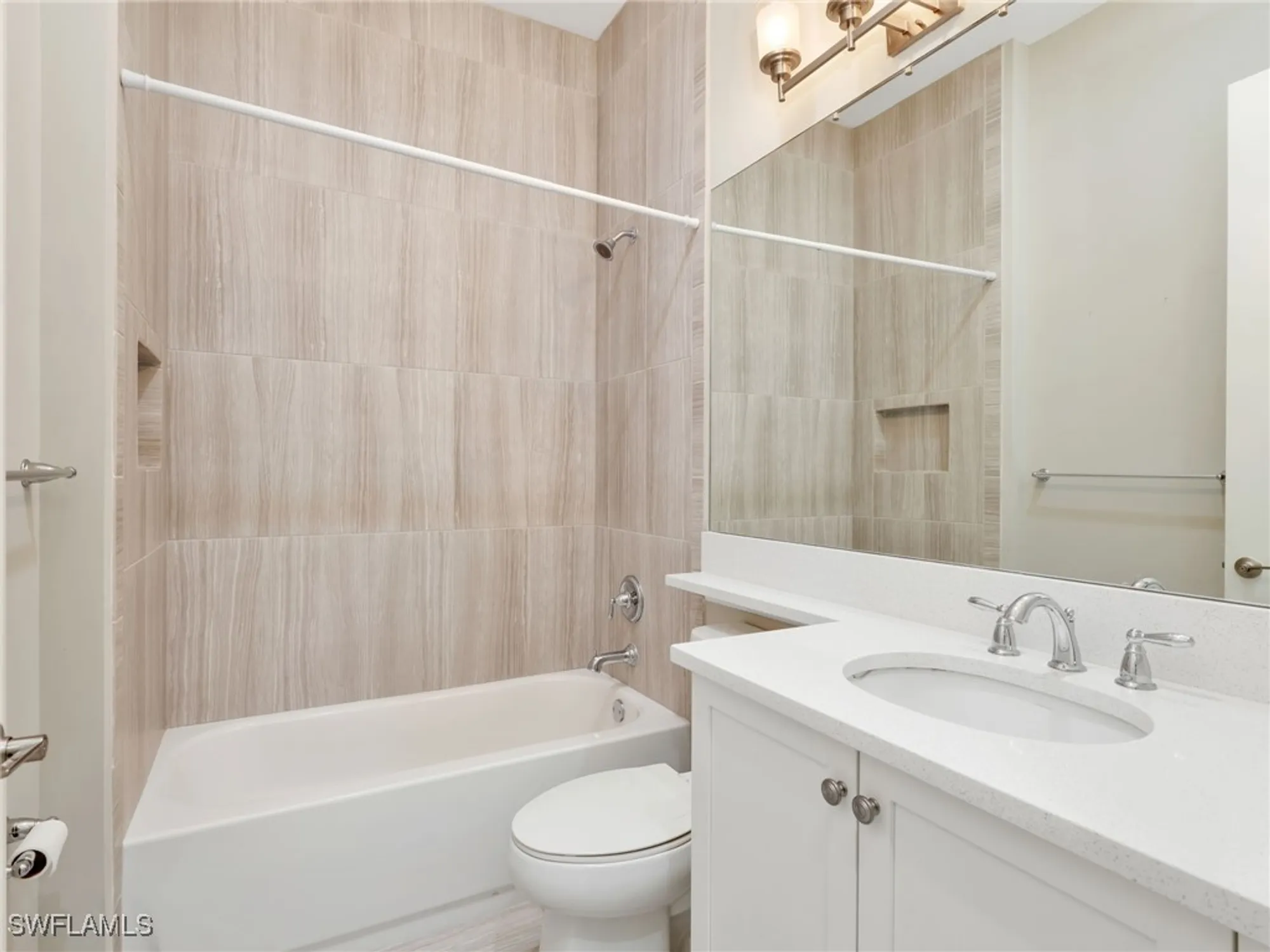 Property Slideshow image 27 of 35 | 28465 abruzzo dr, Bonita Springs, FL, 34135