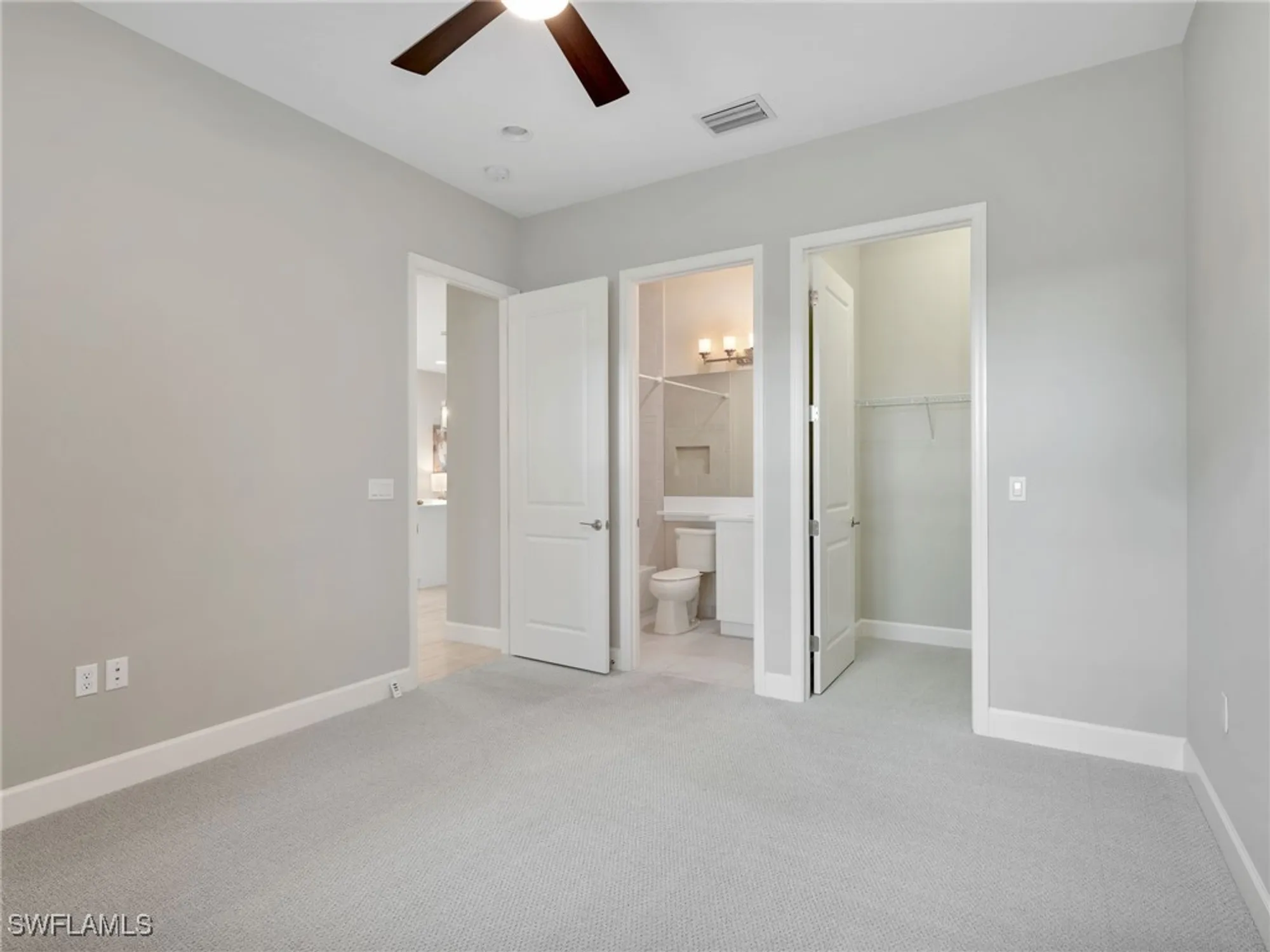 Property Slideshow image 23 of 35 | 28465 abruzzo dr, Bonita Springs, FL, 34135