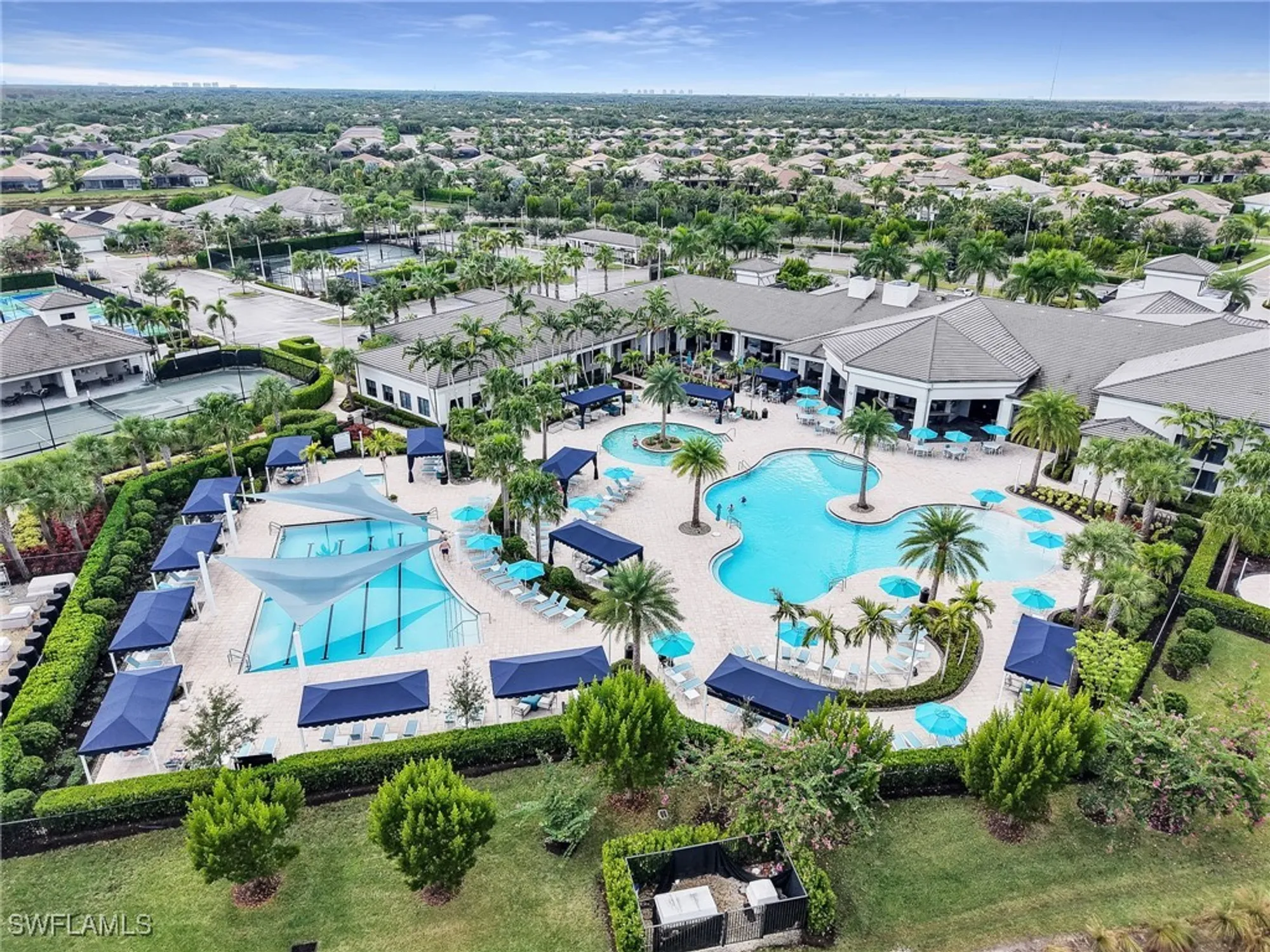 Property Slideshow image 31 of 35 | 28465 abruzzo dr, Bonita Springs, FL, 34135