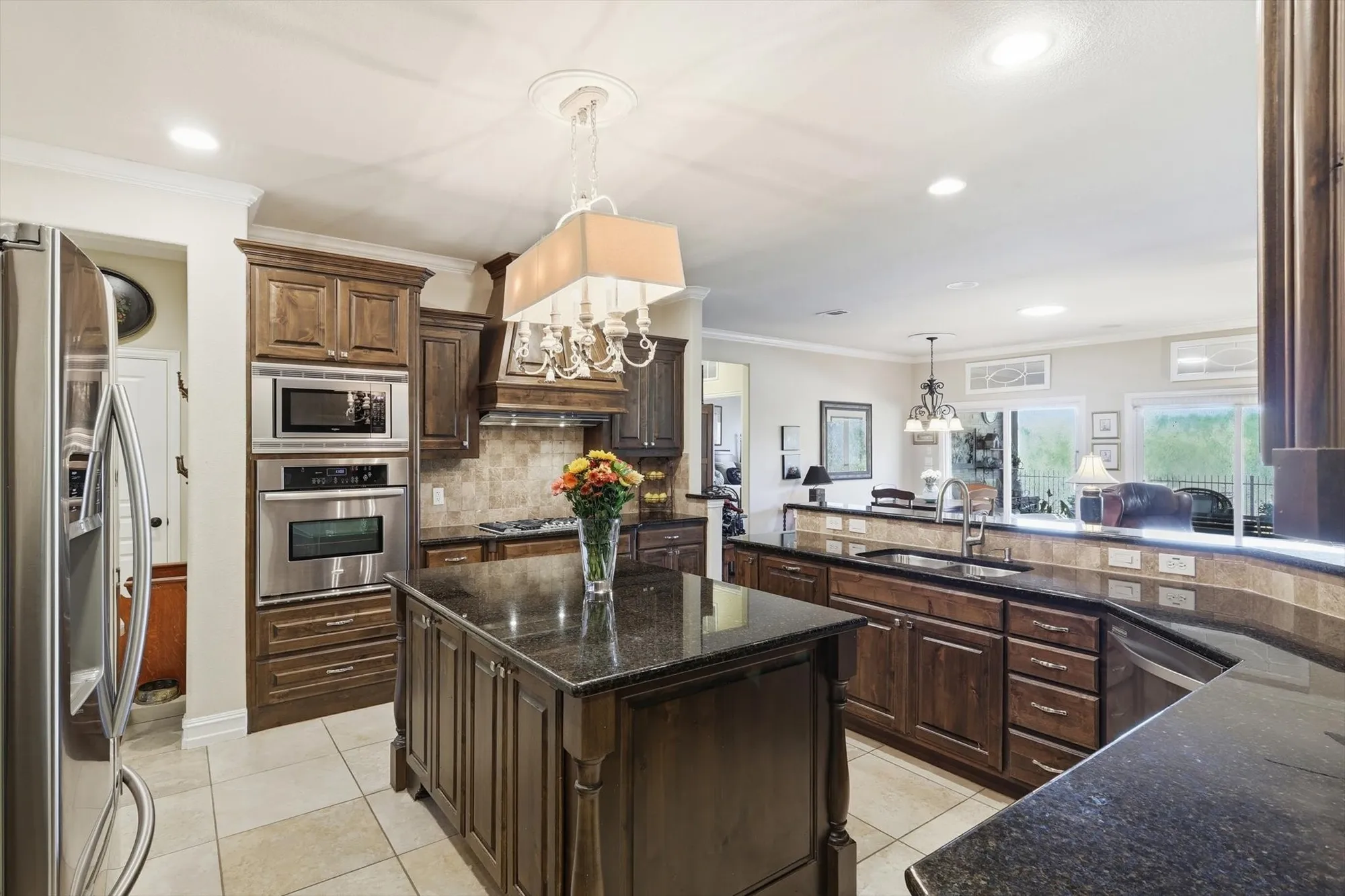 Property Slideshow image 14 of 40 | 6163 loudoun springs dr, Frisco, TX, 75036