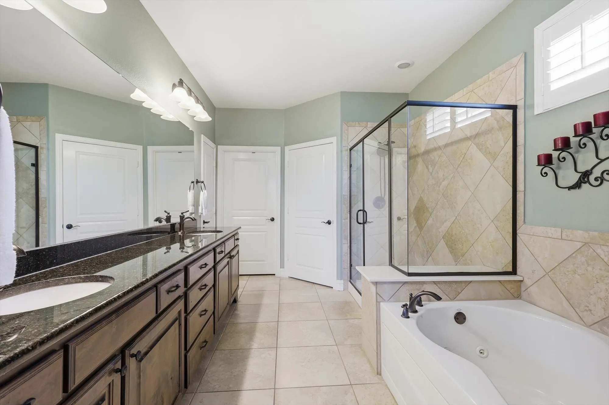 Property Slideshow image 17 of 40 | 6163 loudoun springs dr, Frisco, TX, 75036
