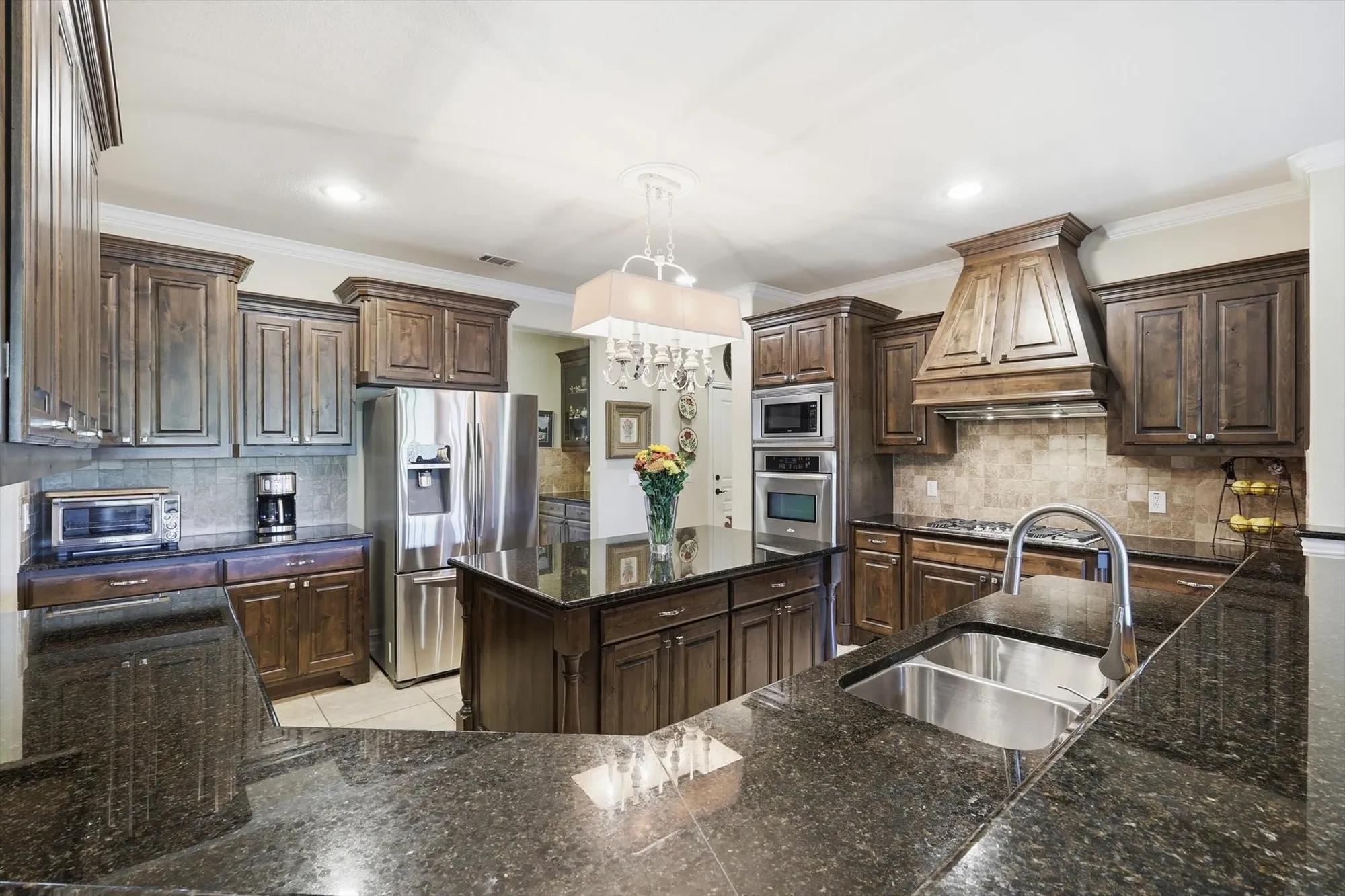 Property Slideshow image 12 of 40 | 6163 loudoun springs dr, Frisco, TX, 75036