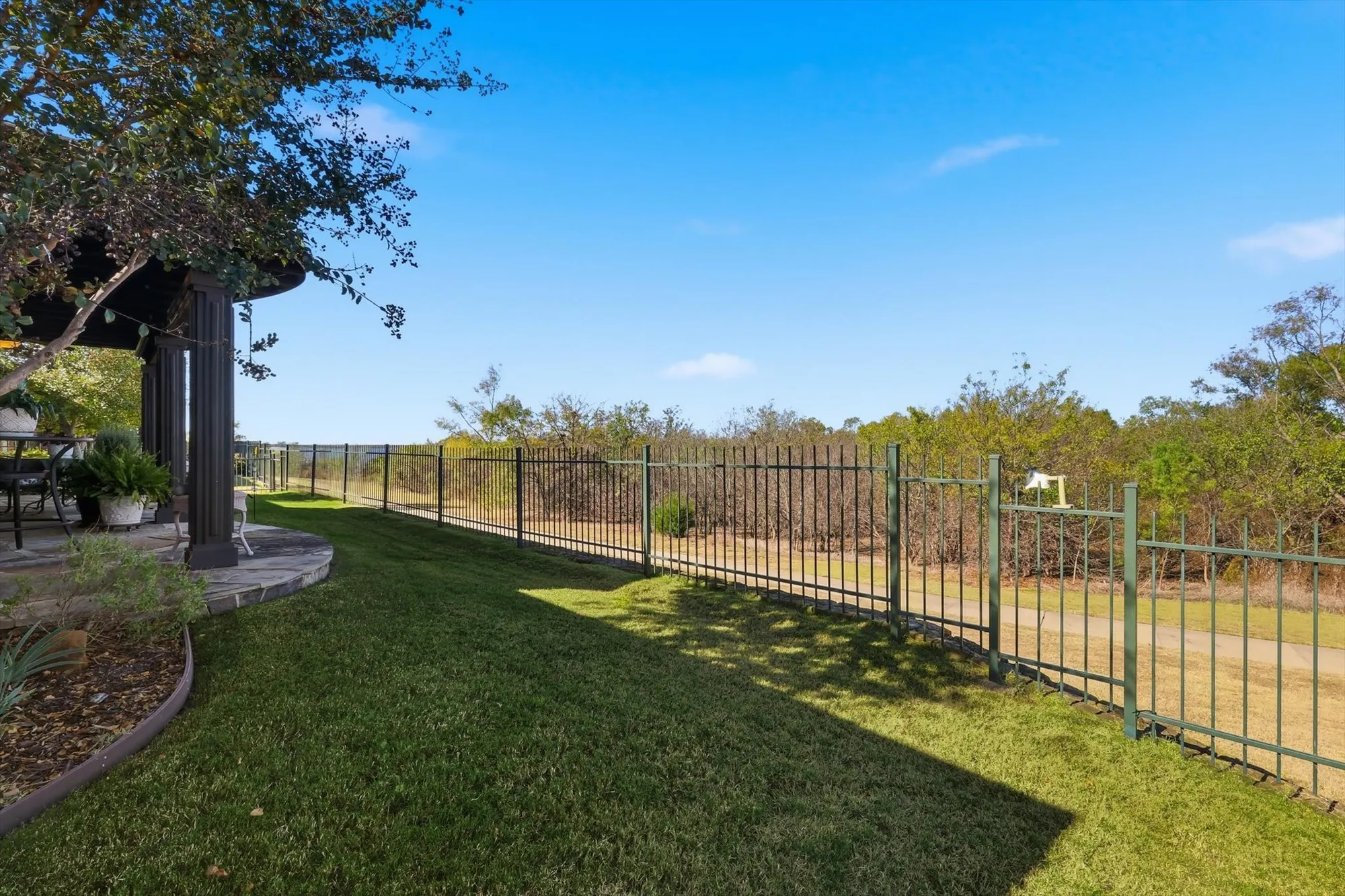 Property Slideshow image 26 of 40 | 6163 loudoun springs dr, Frisco, TX, 75036