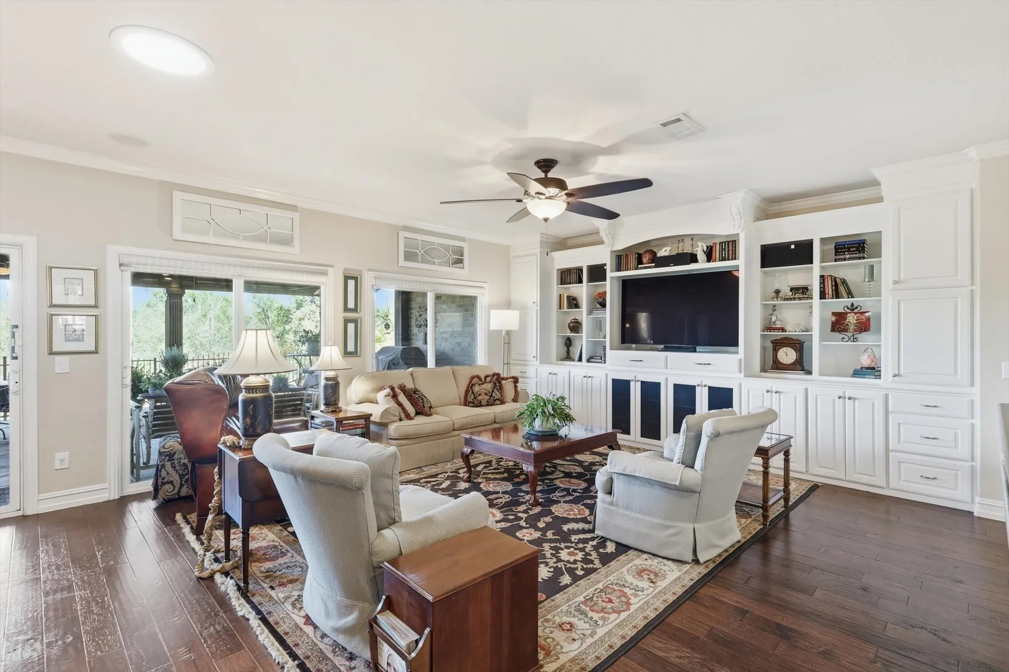 Property Slideshow image 9 of 40 | 6163 loudoun springs dr, Frisco, TX, 75036