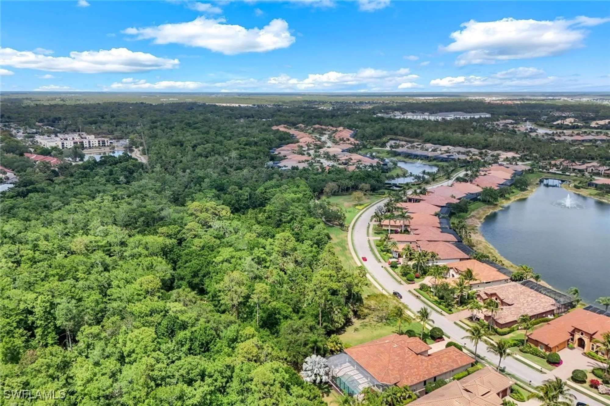 Property Slideshow image 15 of 43 | 6477 costa cir, Naples, FL, 34113