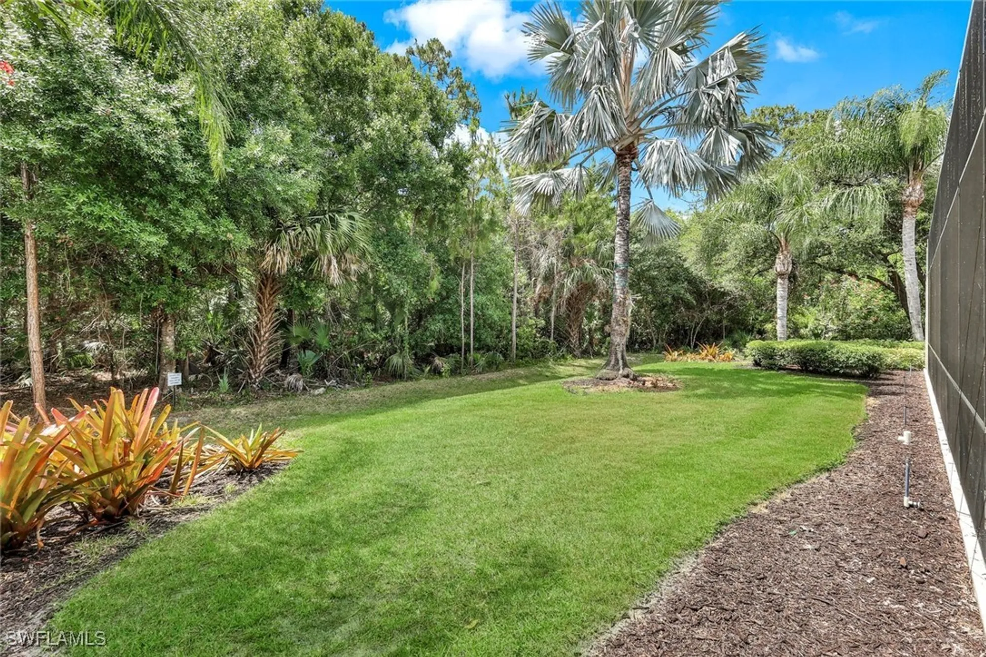 Property Slideshow image 12 of 43 | 6477 costa cir, Naples, FL, 34113