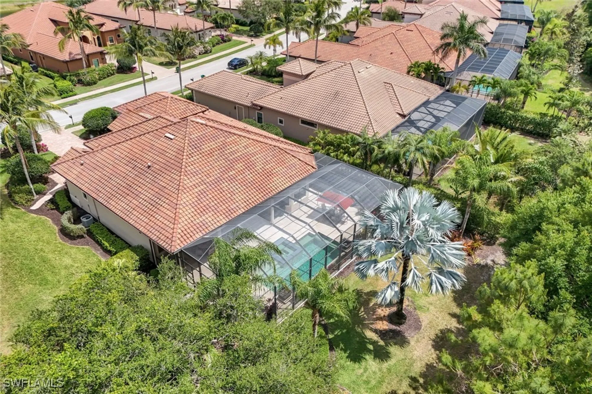 Property Slideshow image 13 of 43 | 6477 costa cir, Naples, FL, 34113