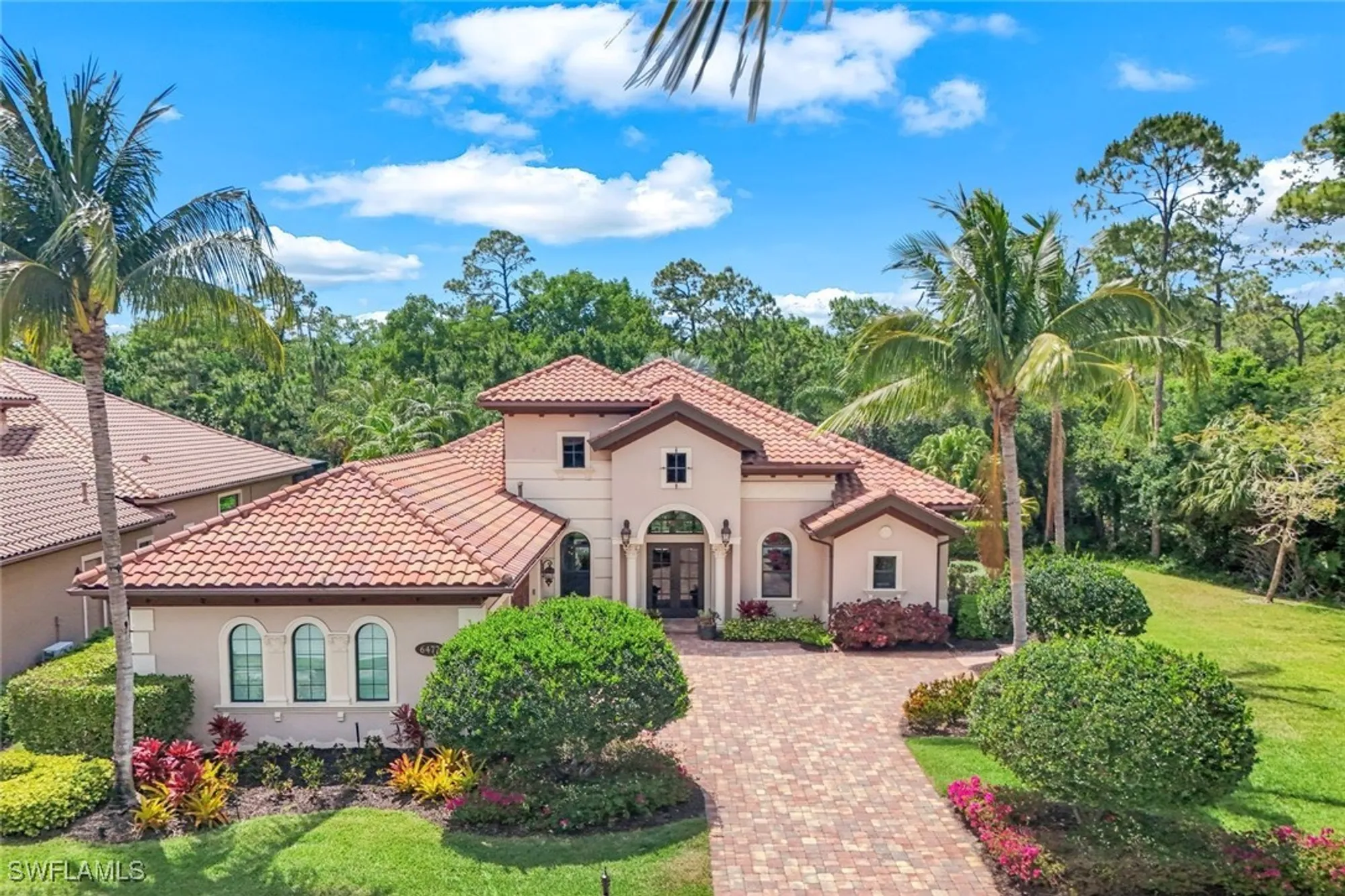 Property Slideshow image 2 of 43 | 6477 costa cir, Naples, FL, 34113