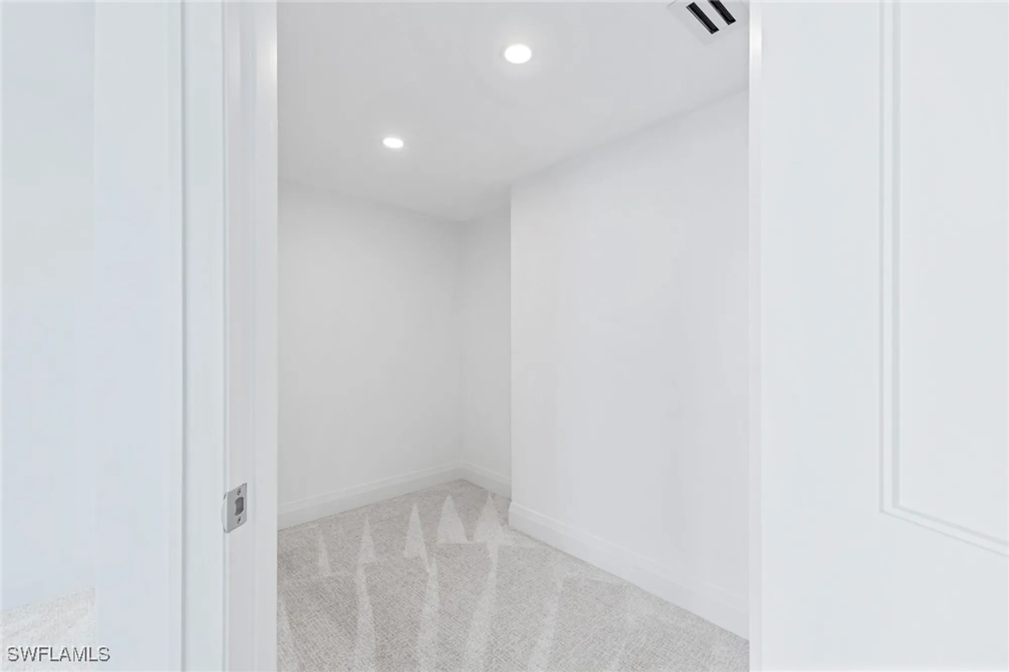 Property Slideshow image 12 of 29 | 2388 gulf shore blvd n # 204, Naples, FL, 34103