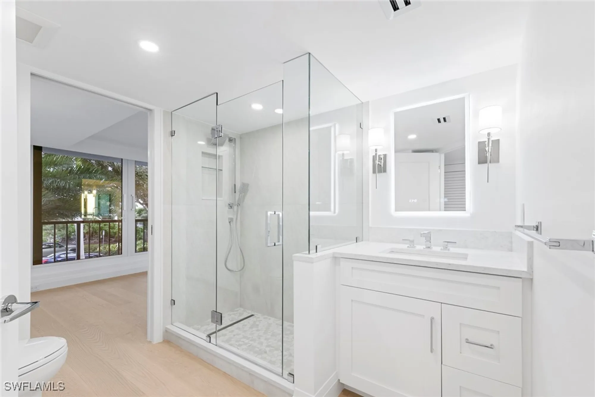 Property Slideshow image 20 of 29 | 2388 gulf shore blvd n # 204, Naples, FL, 34103