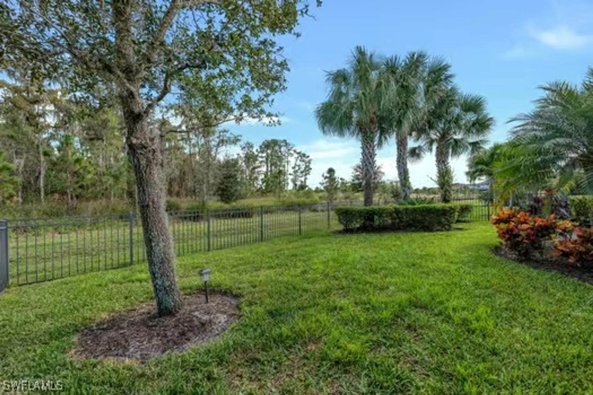 Property Slideshow image 30 of 48 | 17562 elkgrove ln, Estero, FL, 33928