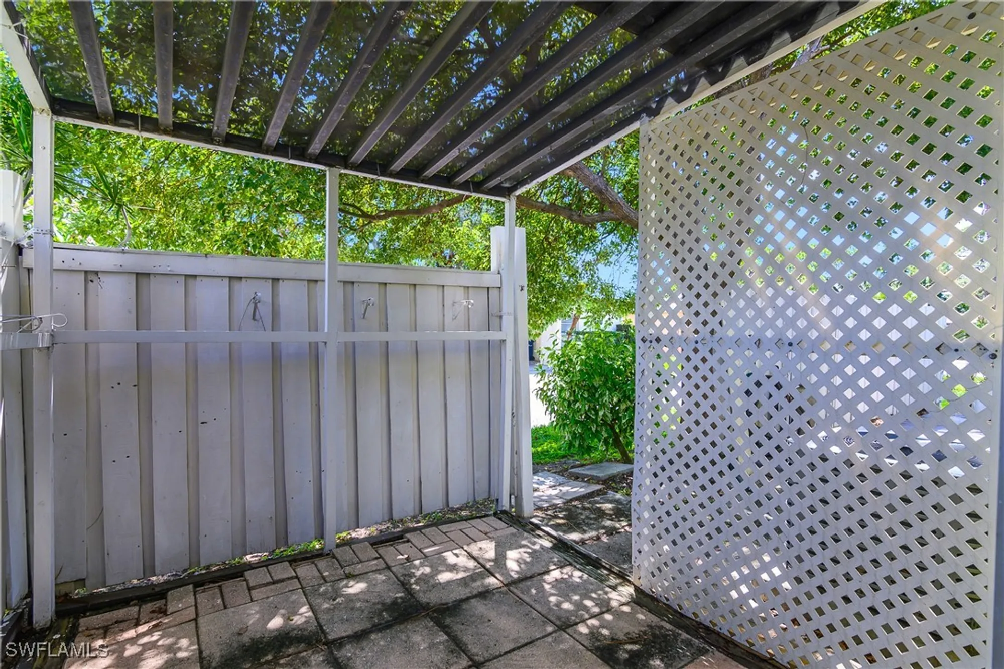 Property Slideshow image 15 of 27 | 3538 silver pine ct 87, Sarasota, FL, 34231