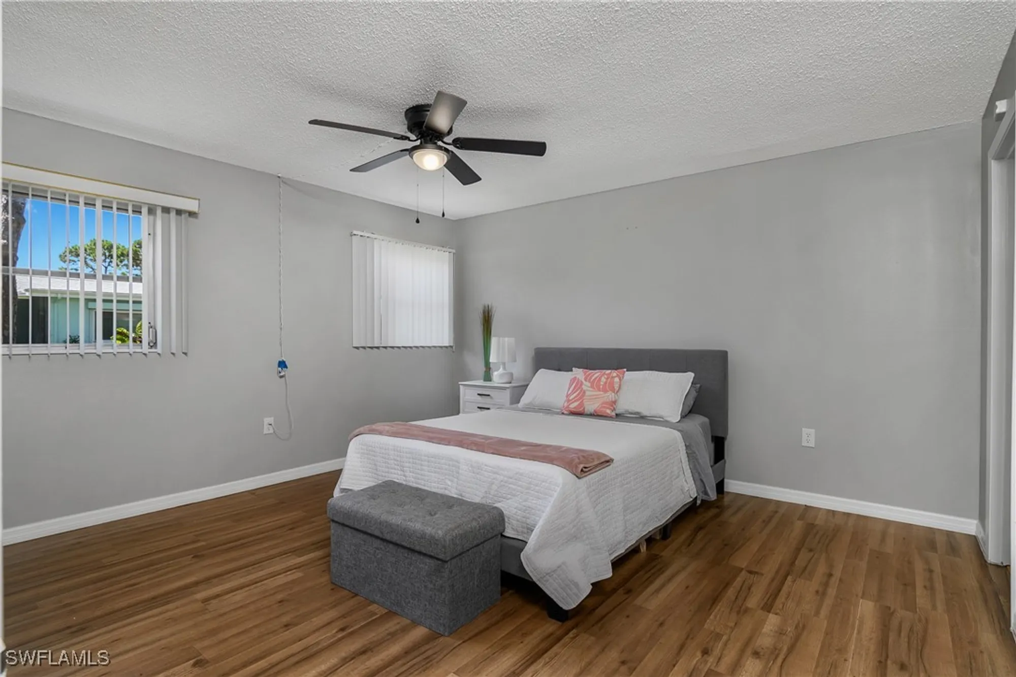 Property Slideshow image 17 of 27 | 3538 silver pine ct 87, Sarasota, FL, 34231