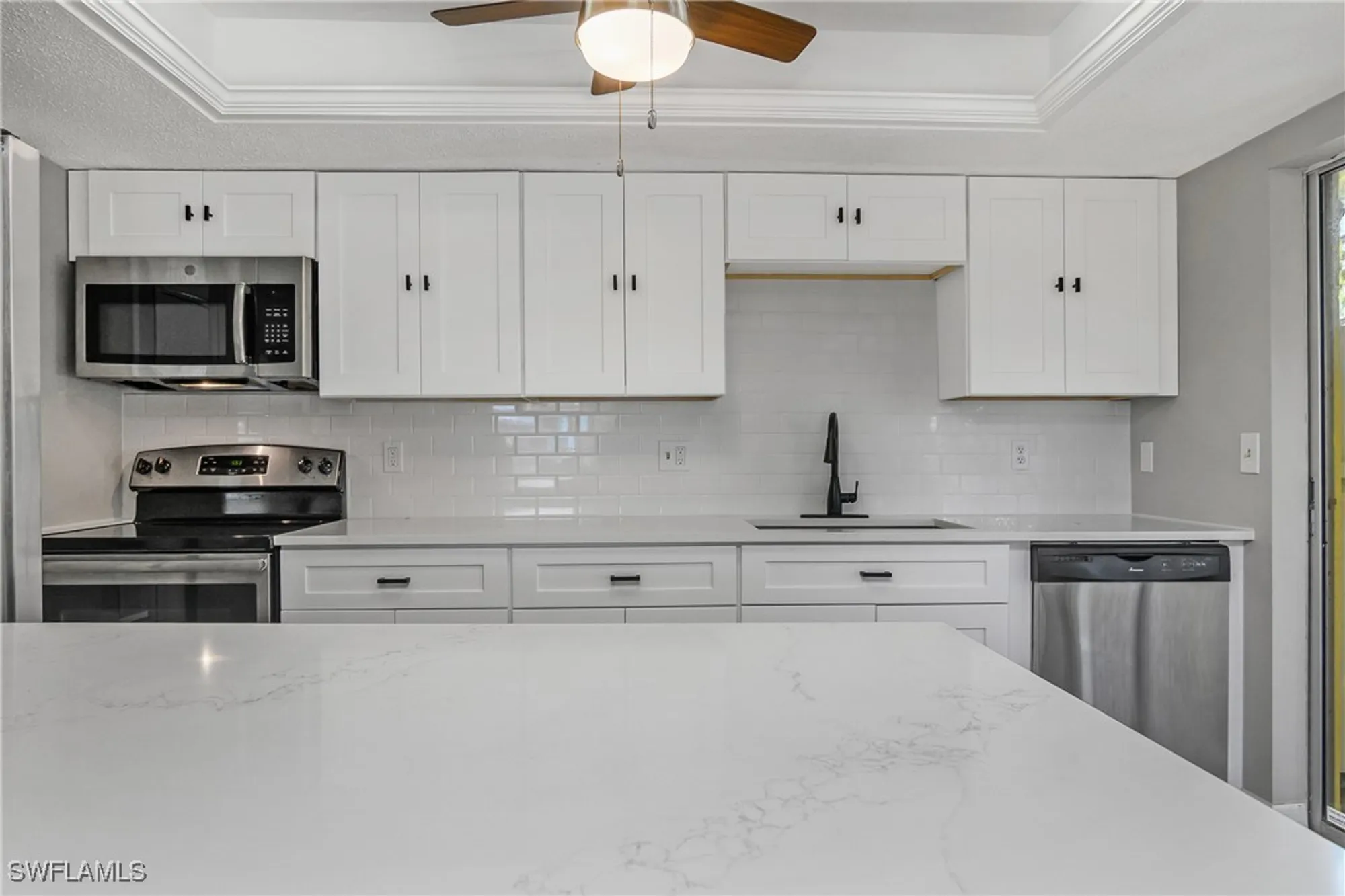 Property Slideshow image 1 of 27 | 3538 silver pine ct 87, Sarasota, FL, 34231