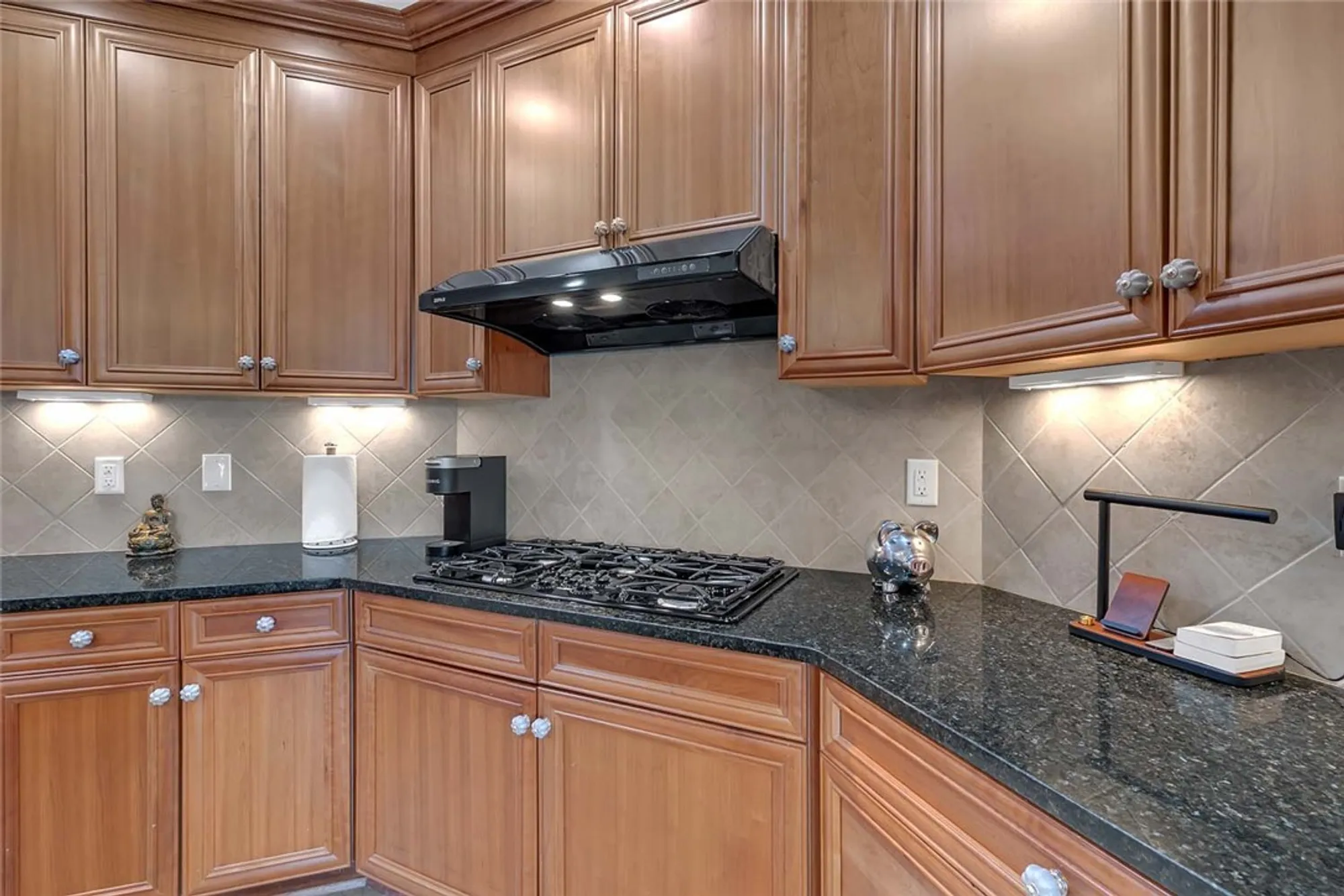 Property Slideshow image 12 of 34 | 2304 eaglescliffe, Williamsburg, VA, 23188