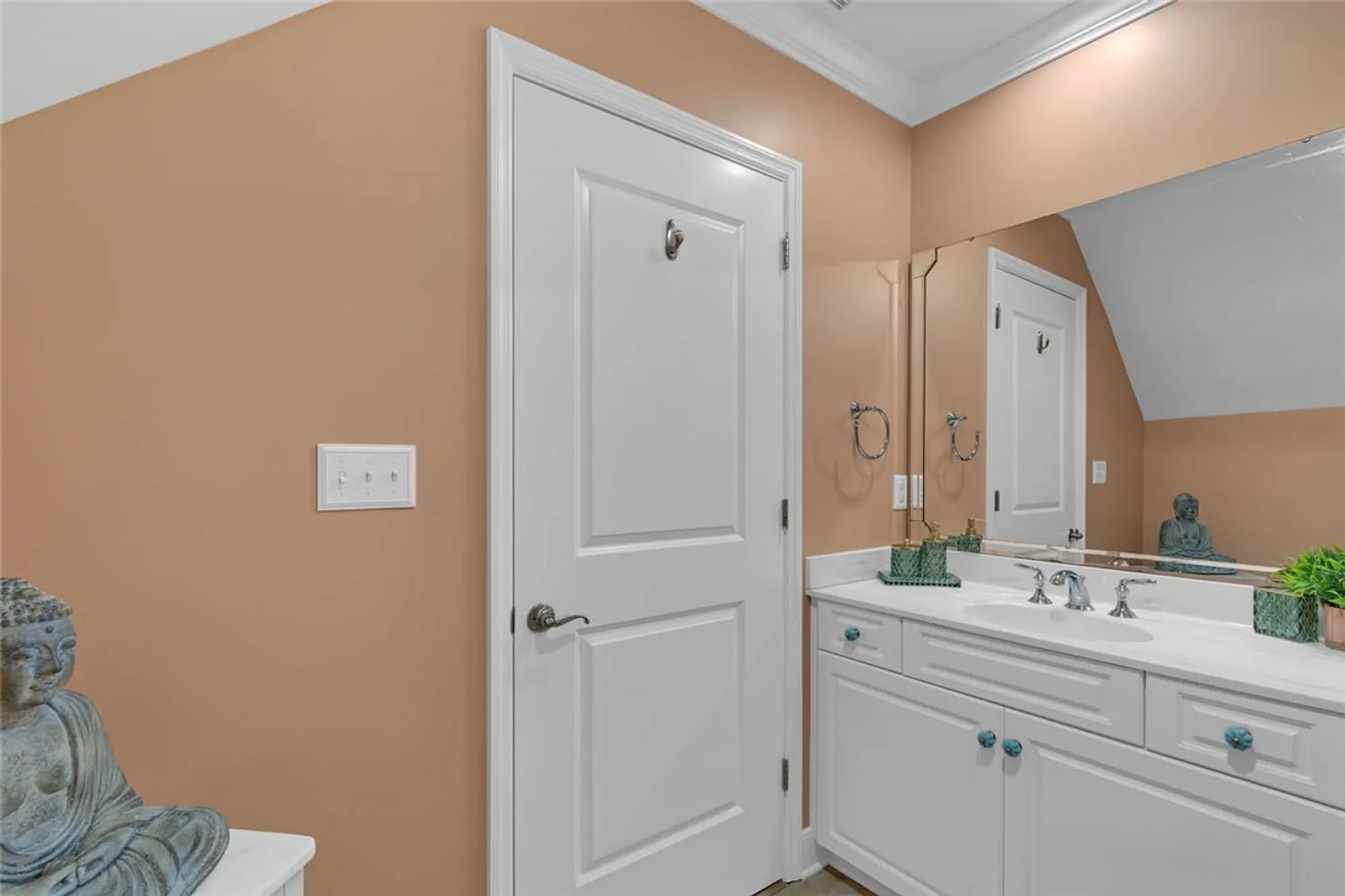 Property Slideshow image 27 of 34 | 2304 eaglescliffe, Williamsburg, VA, 23188