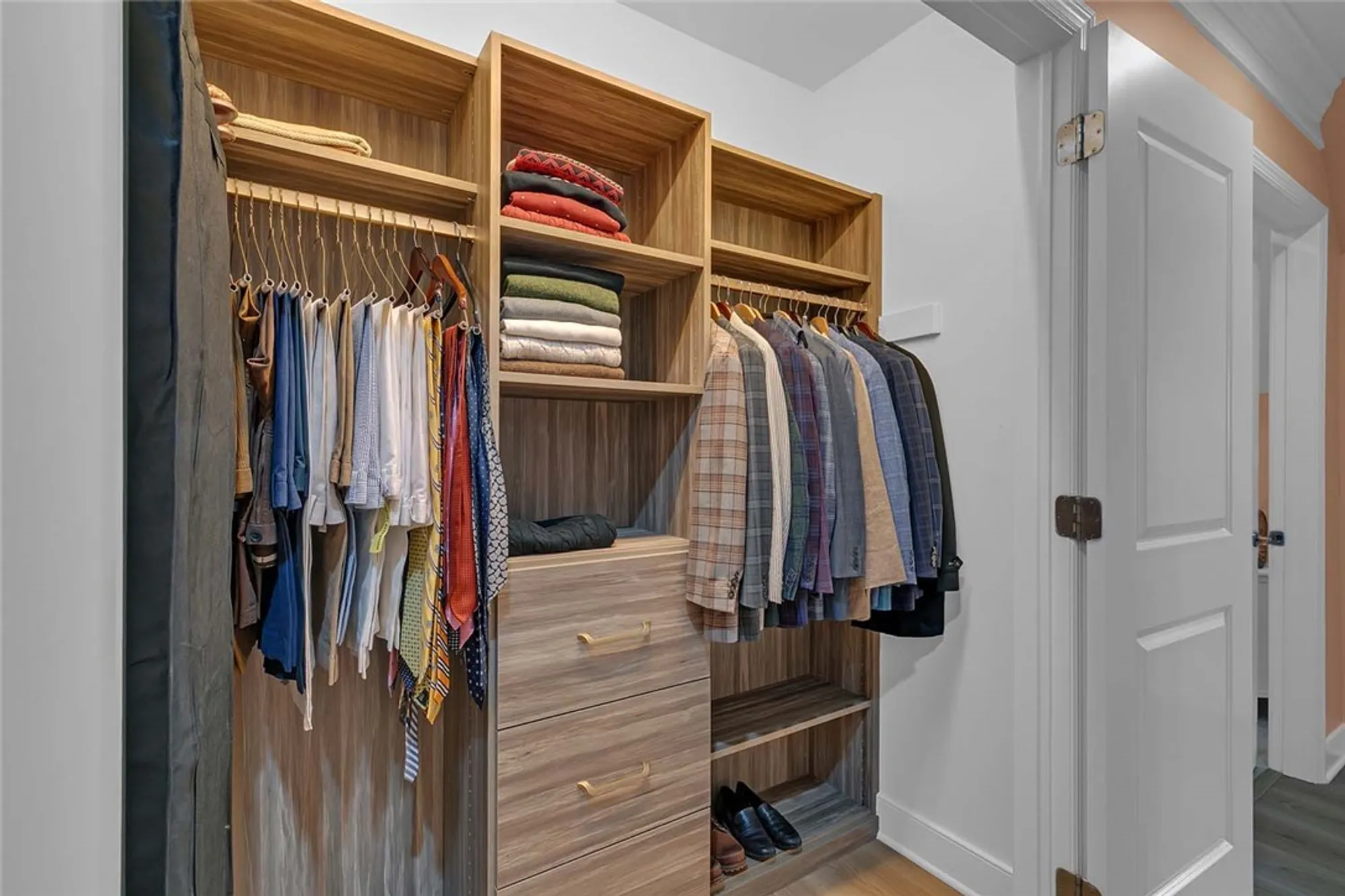 Property Slideshow image 23 of 34 | 2304 eaglescliffe, Williamsburg, VA, 23188