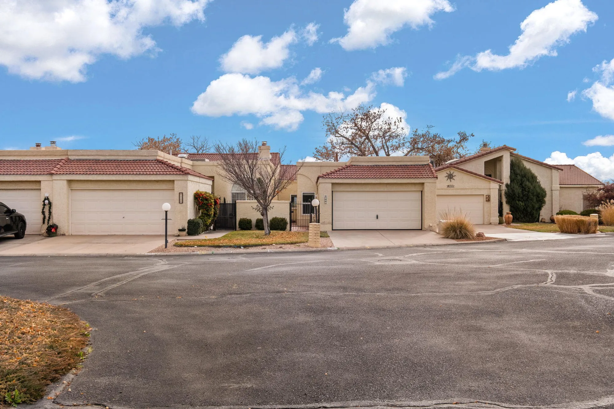 Property Slideshow image 1 of 20 | 504 eastlake dr, Rio Rancho, NM, 87124