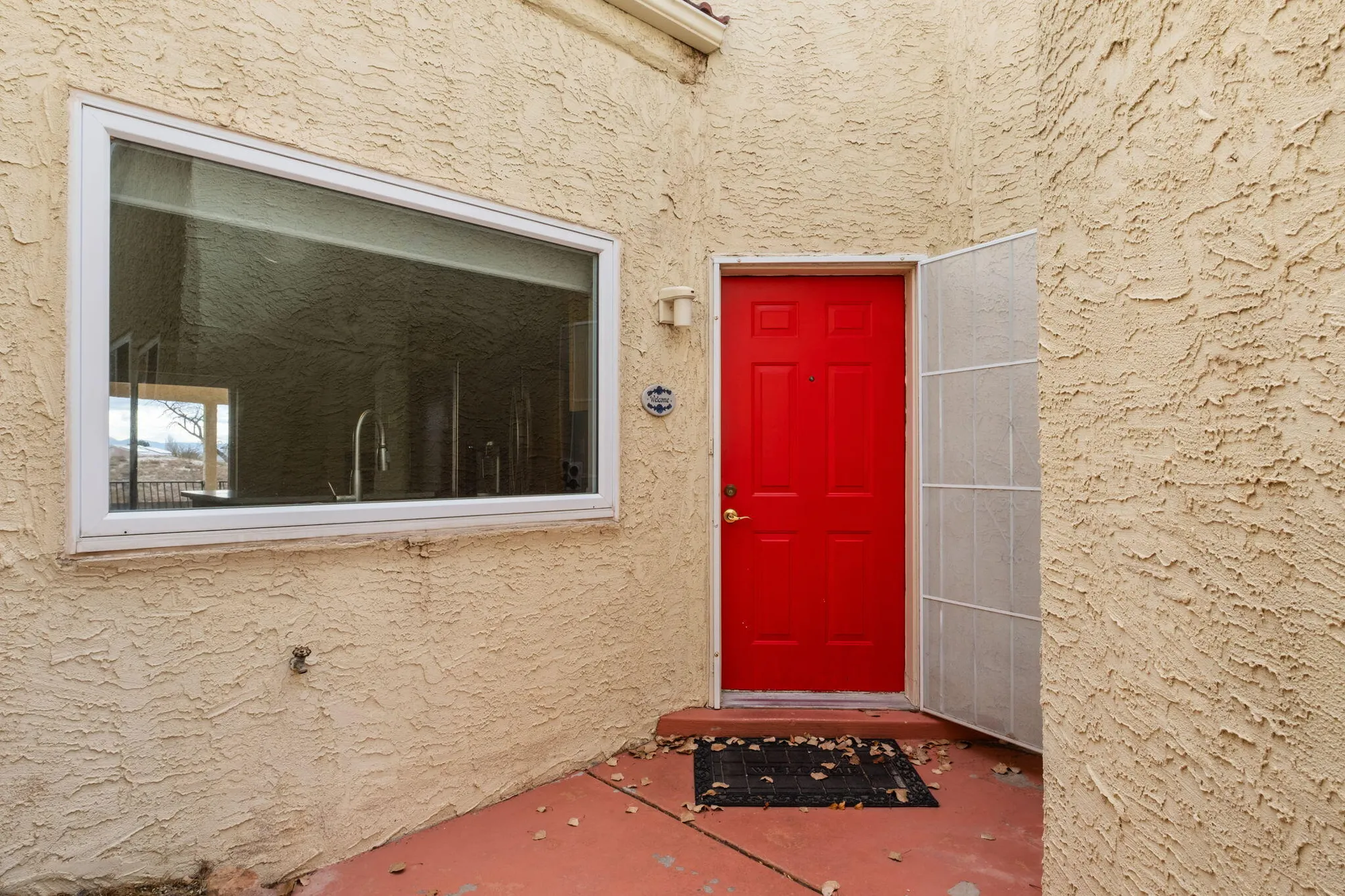 Property Slideshow image 3 of 20 | 504 eastlake dr, Rio Rancho, NM, 87124