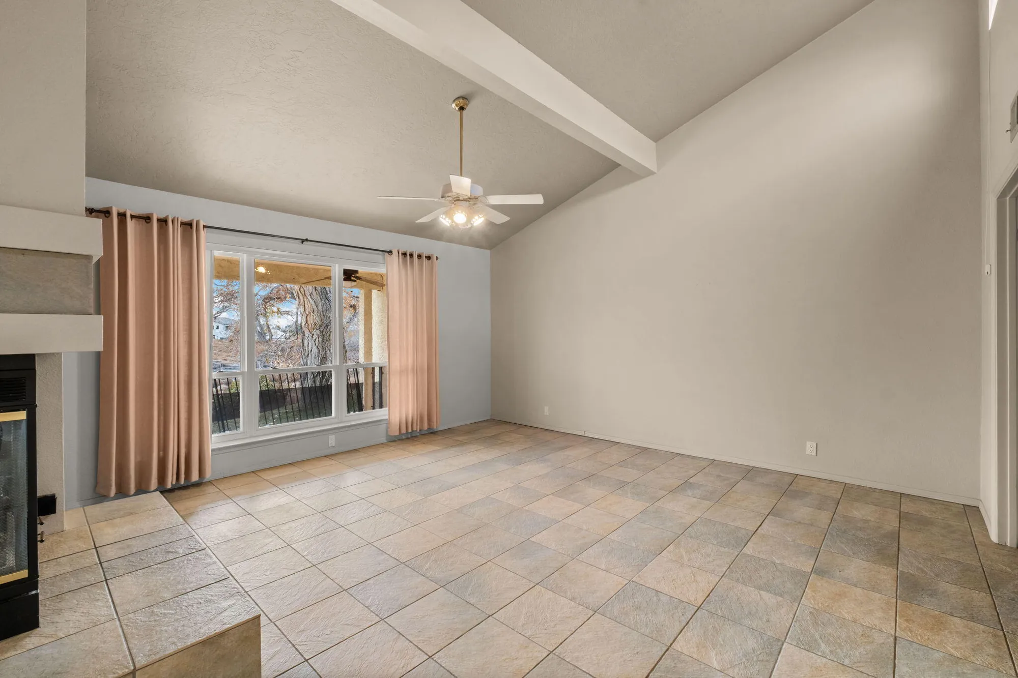 Property Slideshow image 5 of 20 | 504 eastlake dr, Rio Rancho, NM, 87124