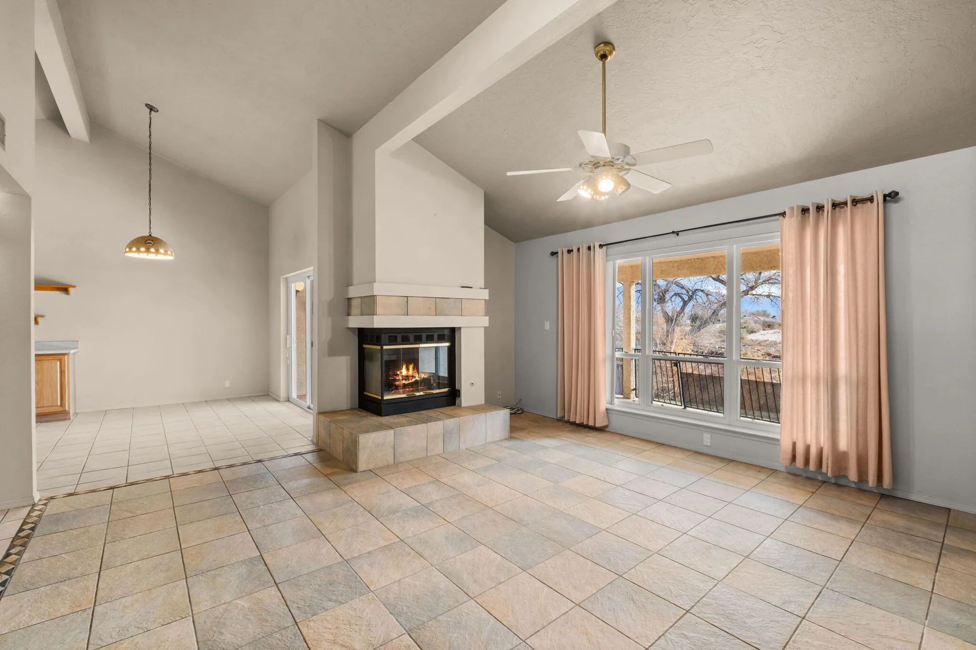 Property Slideshow image 7 of 20 | 504 eastlake dr, Rio Rancho, NM, 87124