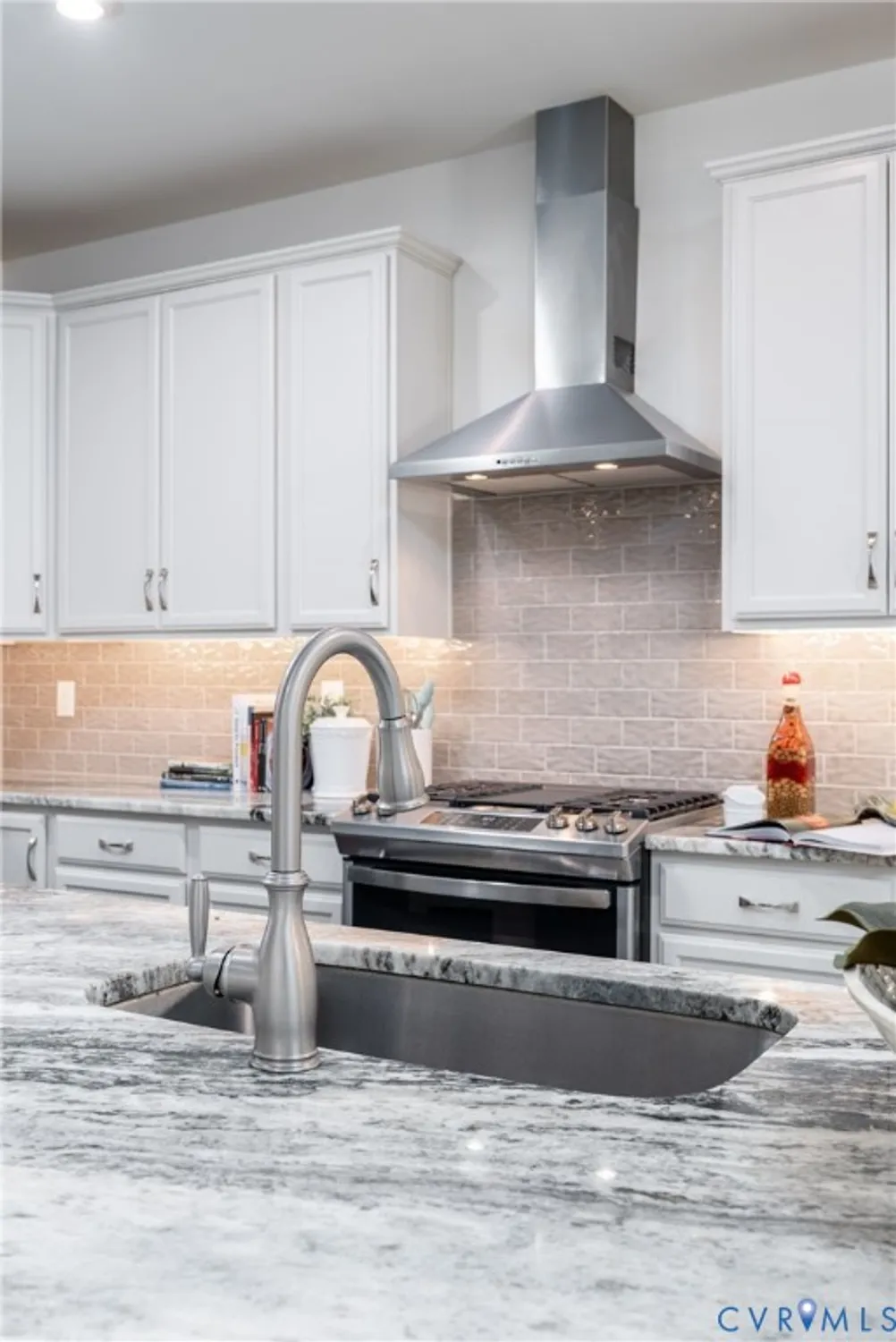 Property Slideshow image 6 of 49 | 9347 citrine run, Richmond, VA, 23238